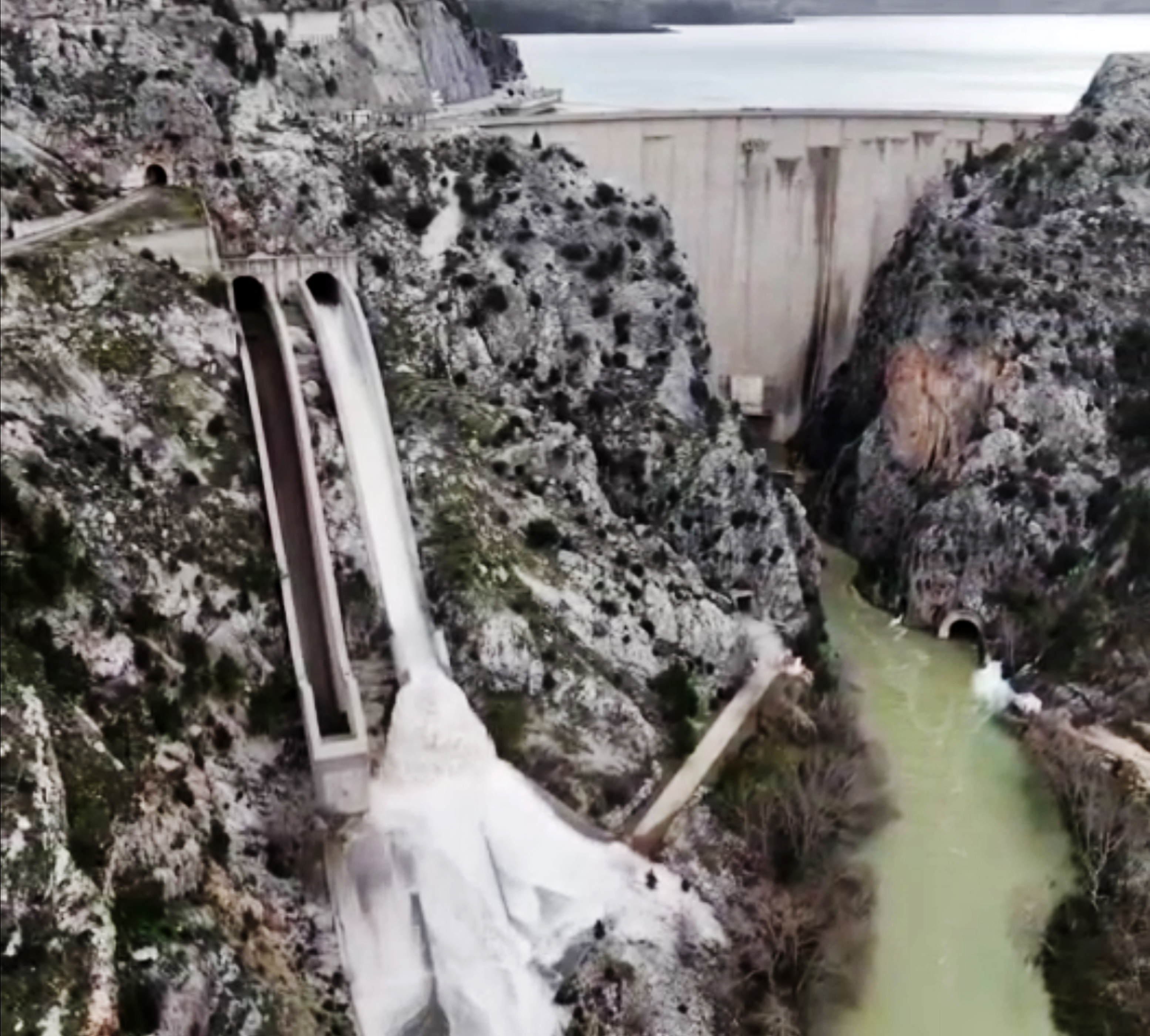 M A N A V G A T T A K I 2 B A R A J D A N K O N T R O L L U S U B I 1172898 348410