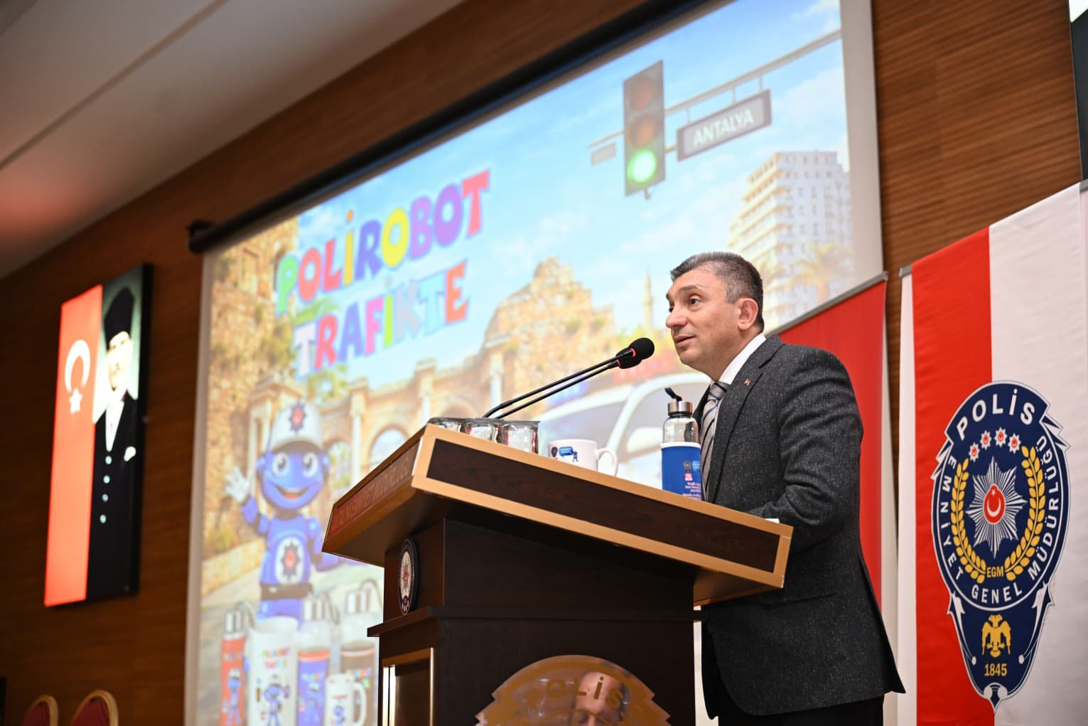 P O L I R O B O T I L E C O C U K L A R A T R A F I K B I L I N C I 1161084 344808