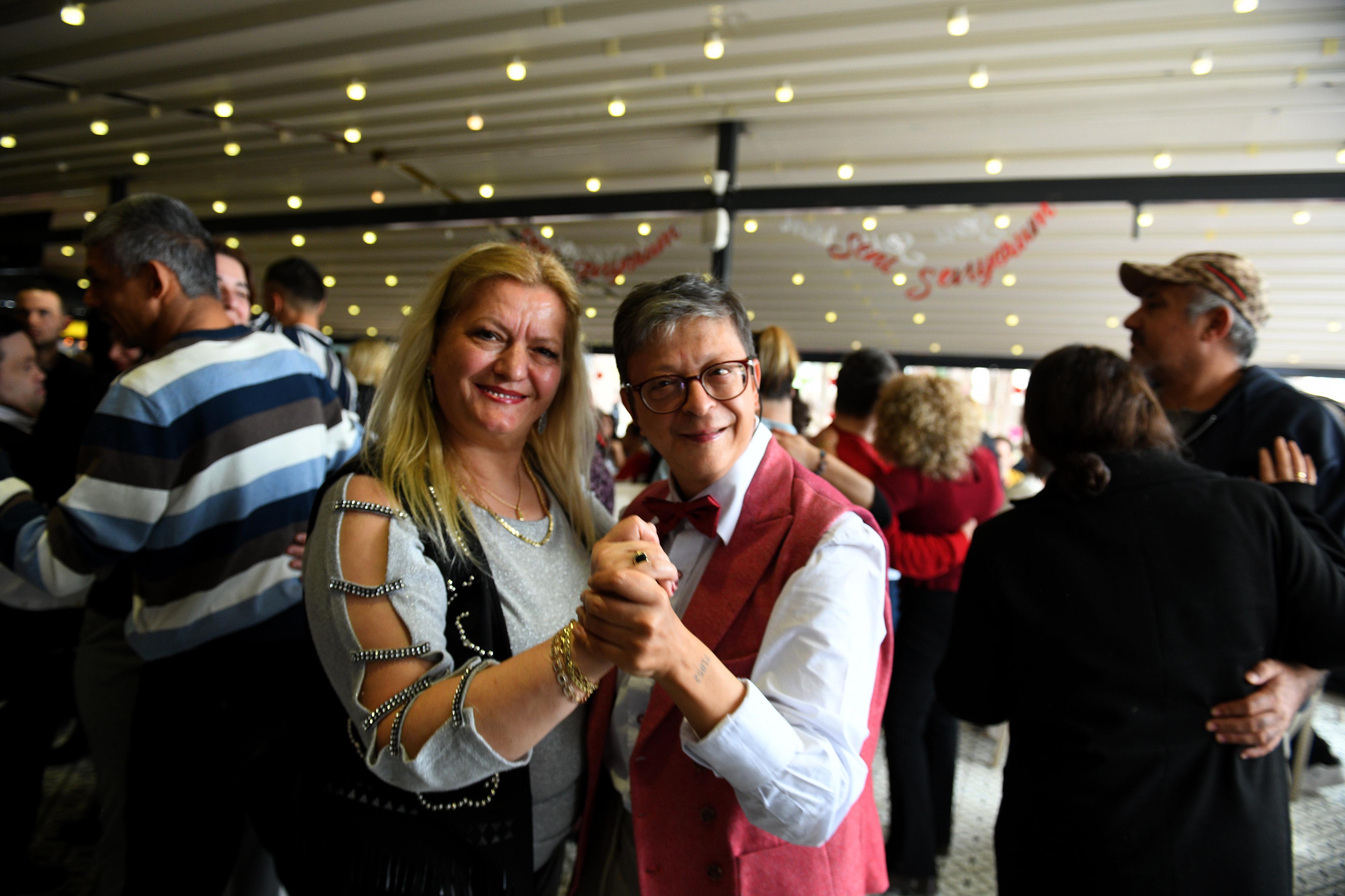 S E V G I G U N U’ N D E E N G E L S I Z B U L U S M A 1163719 345664