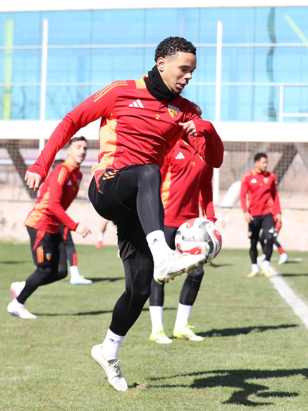 Z E C O R N E R K A Y S E R I S P O R H E S A P. C O M A N T A L Y A S 1180022 350528