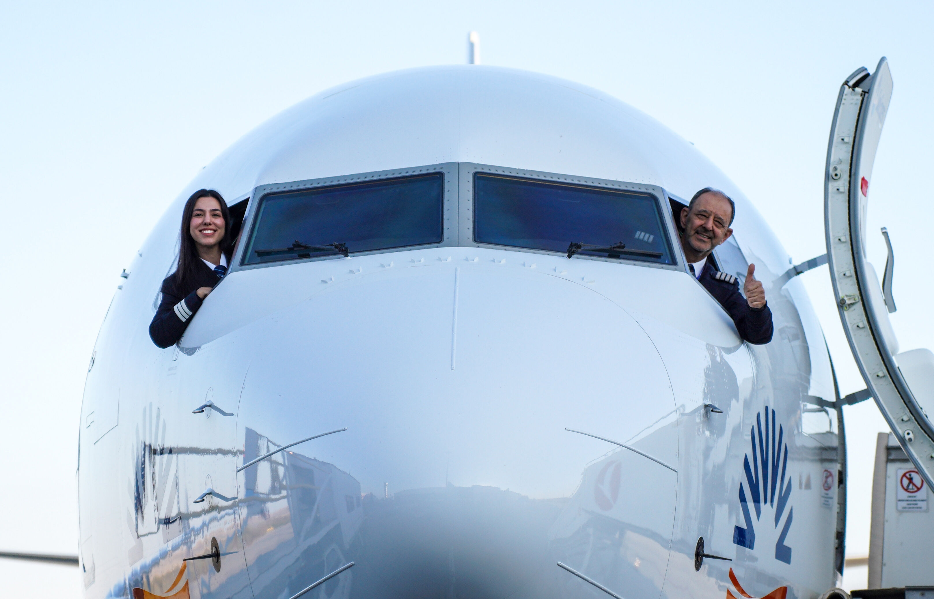 42 Y I L L I K P I L O T S O N U C U S U N D A K O K P I T I I L 1210144 359881