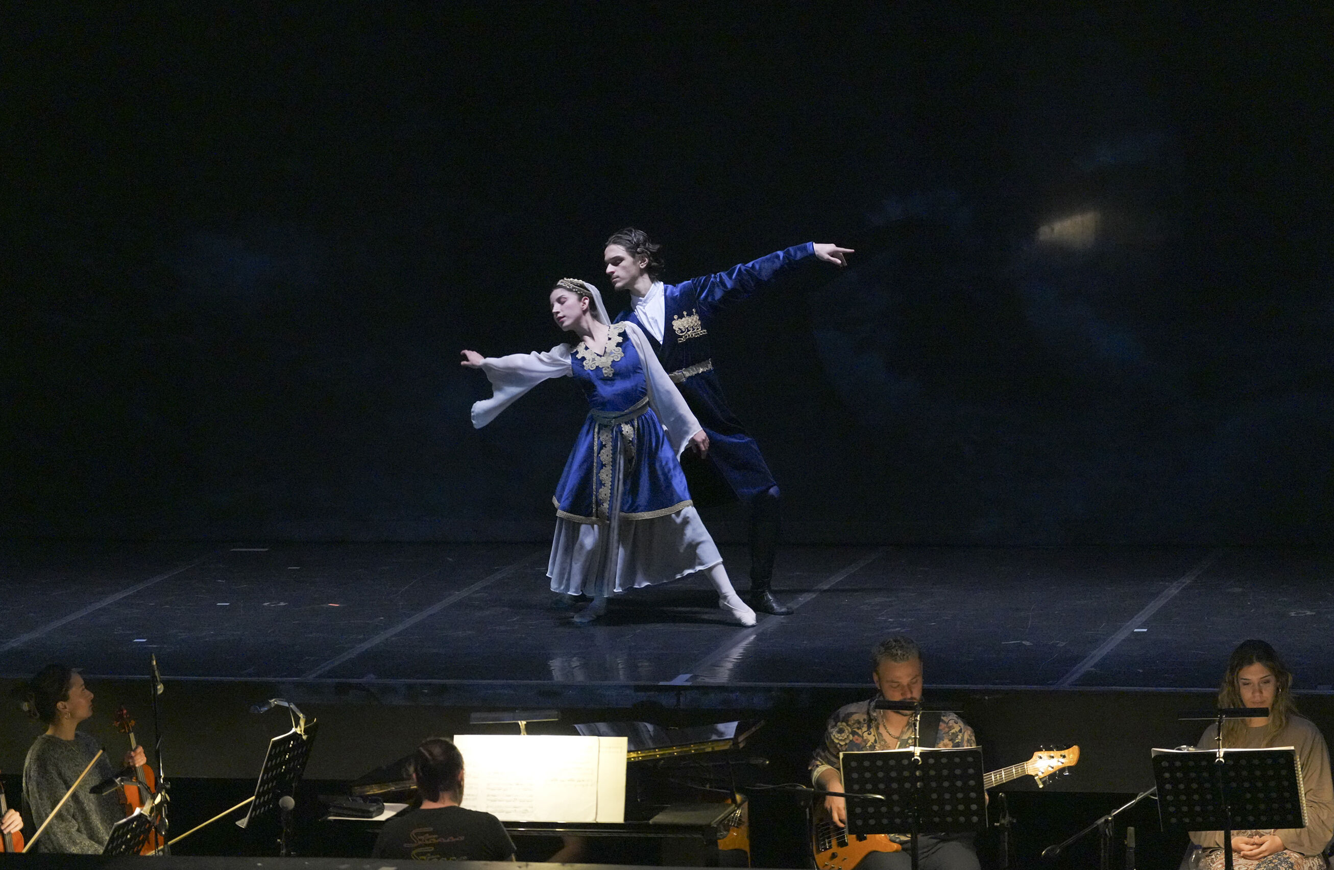 A N A D O L U D A N Y U K S E L E N S O L U K N E F E S D U N Y 1198644 356454