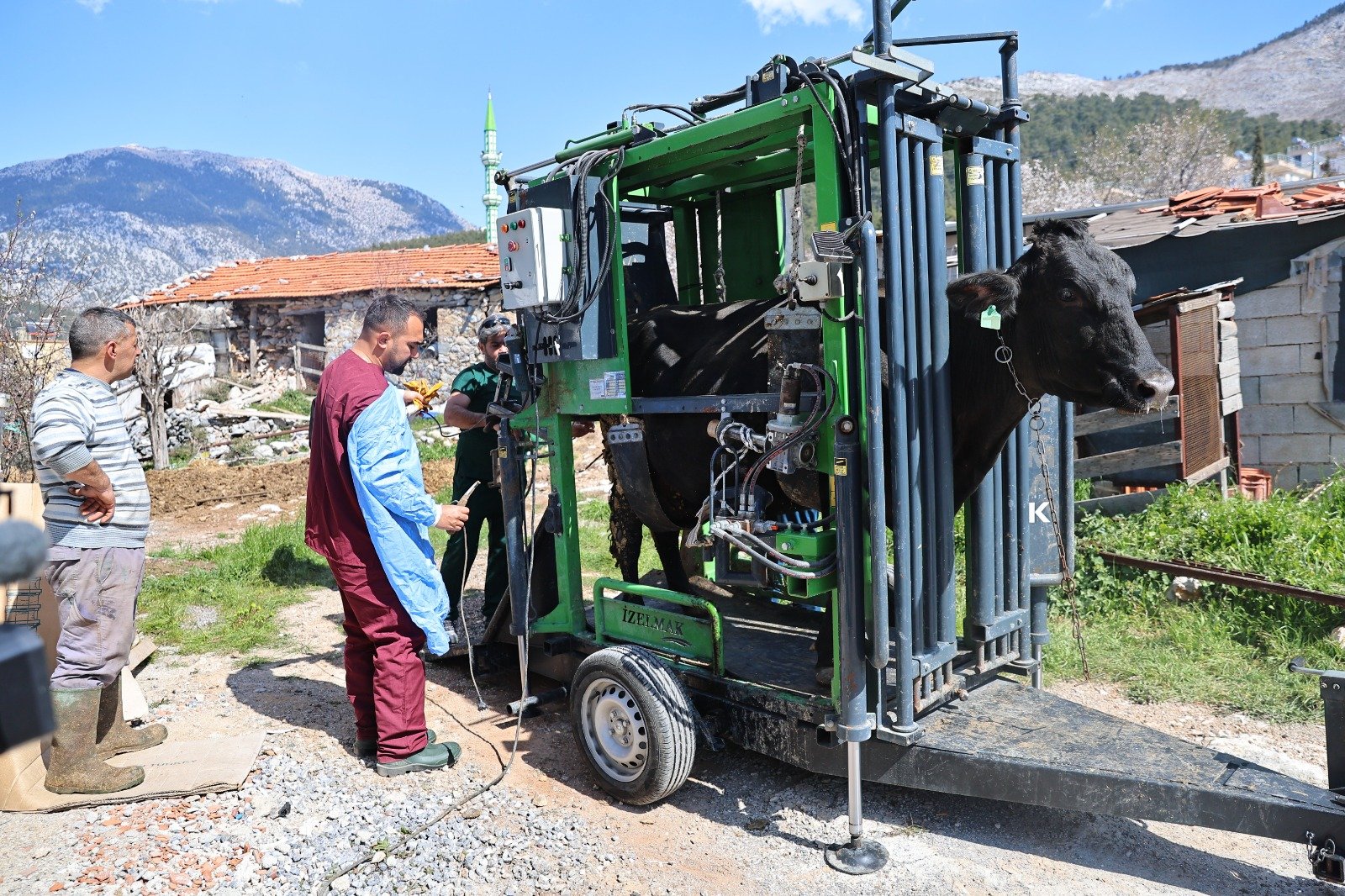 Gündoğmuş'ta ücretsiz tırnak bakım hizmeti