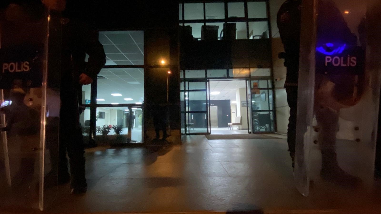 Marmaris Belediyesi’ne baskın: 13 gözaltı