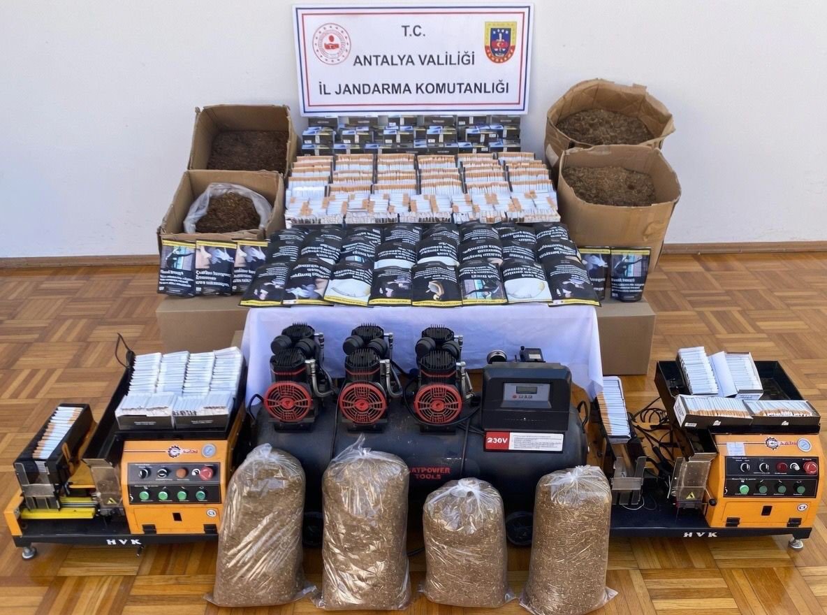 Kumluca'da kaçakçılık operasyonu