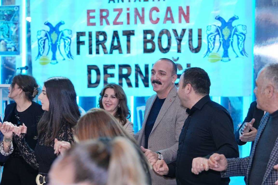 Başkan Kotan Dostluk Ve Dayanişma Gecesi̇ne Katildi (9)