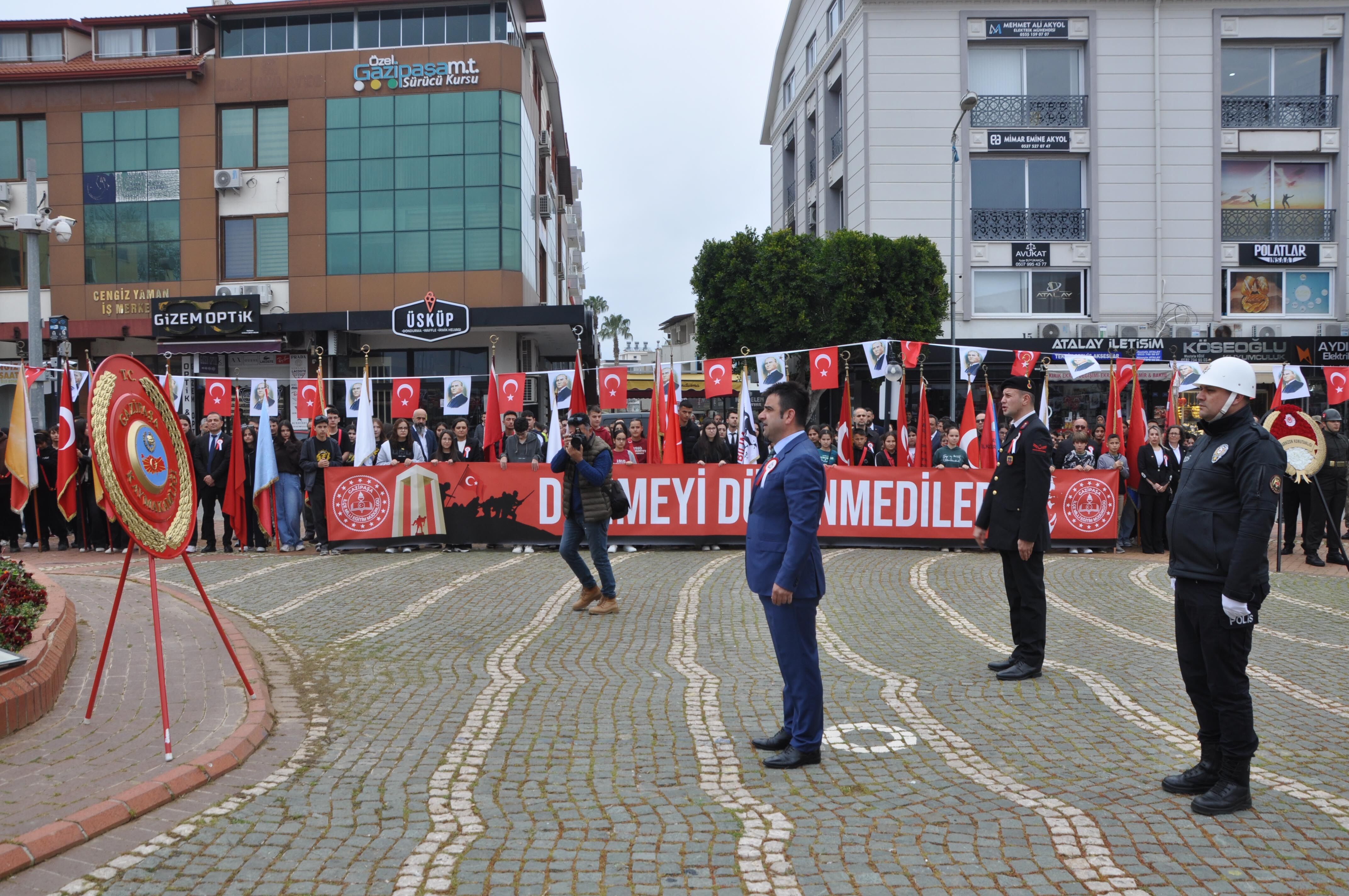 C A N A K K A L E S E H I T L E R I T O R E N L E A N I L D I 1218642 362379