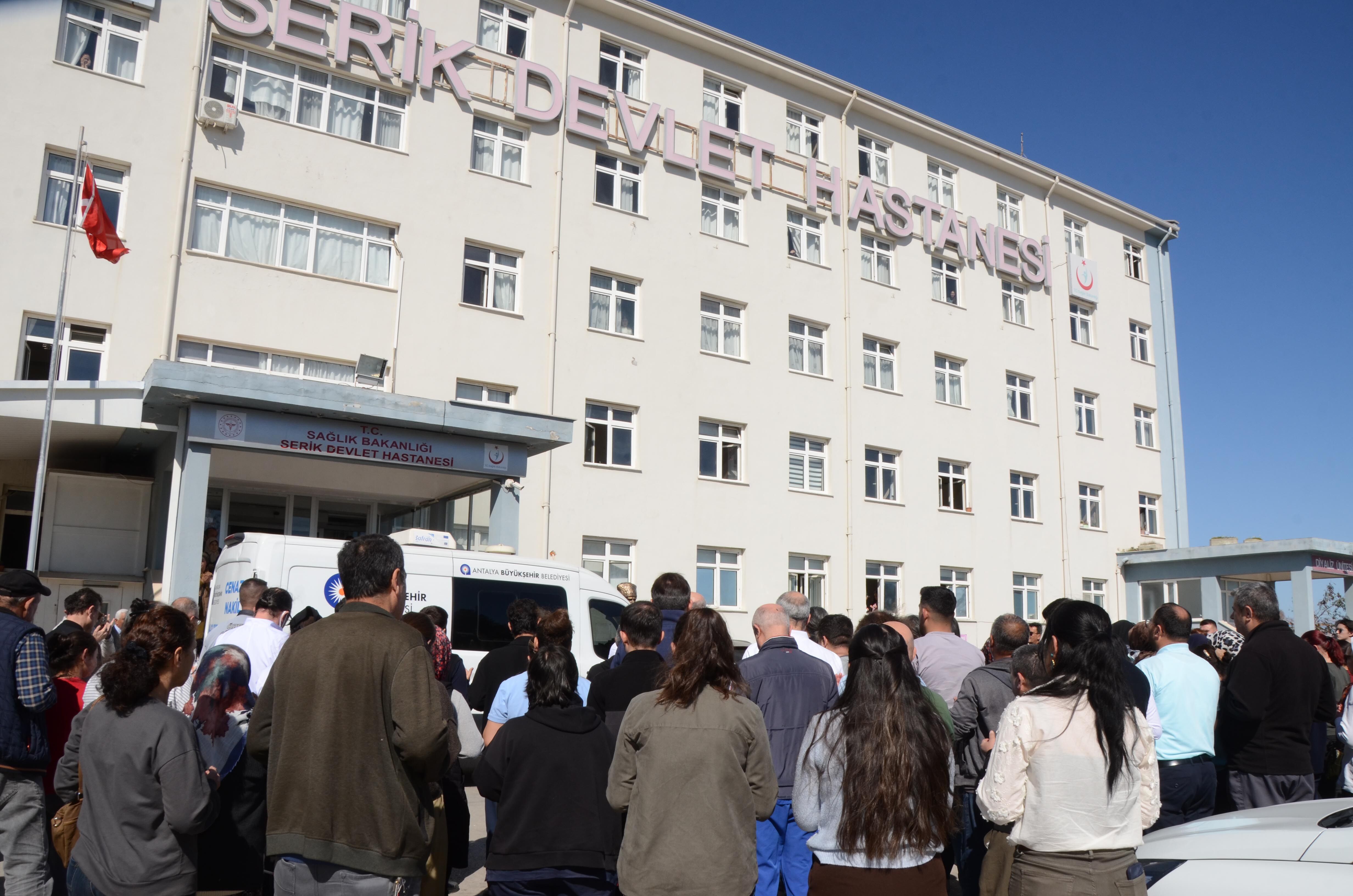 C O C U K D O K T O R U H A Y A T I N I K A Y B E T T I (2) 1204117 358018