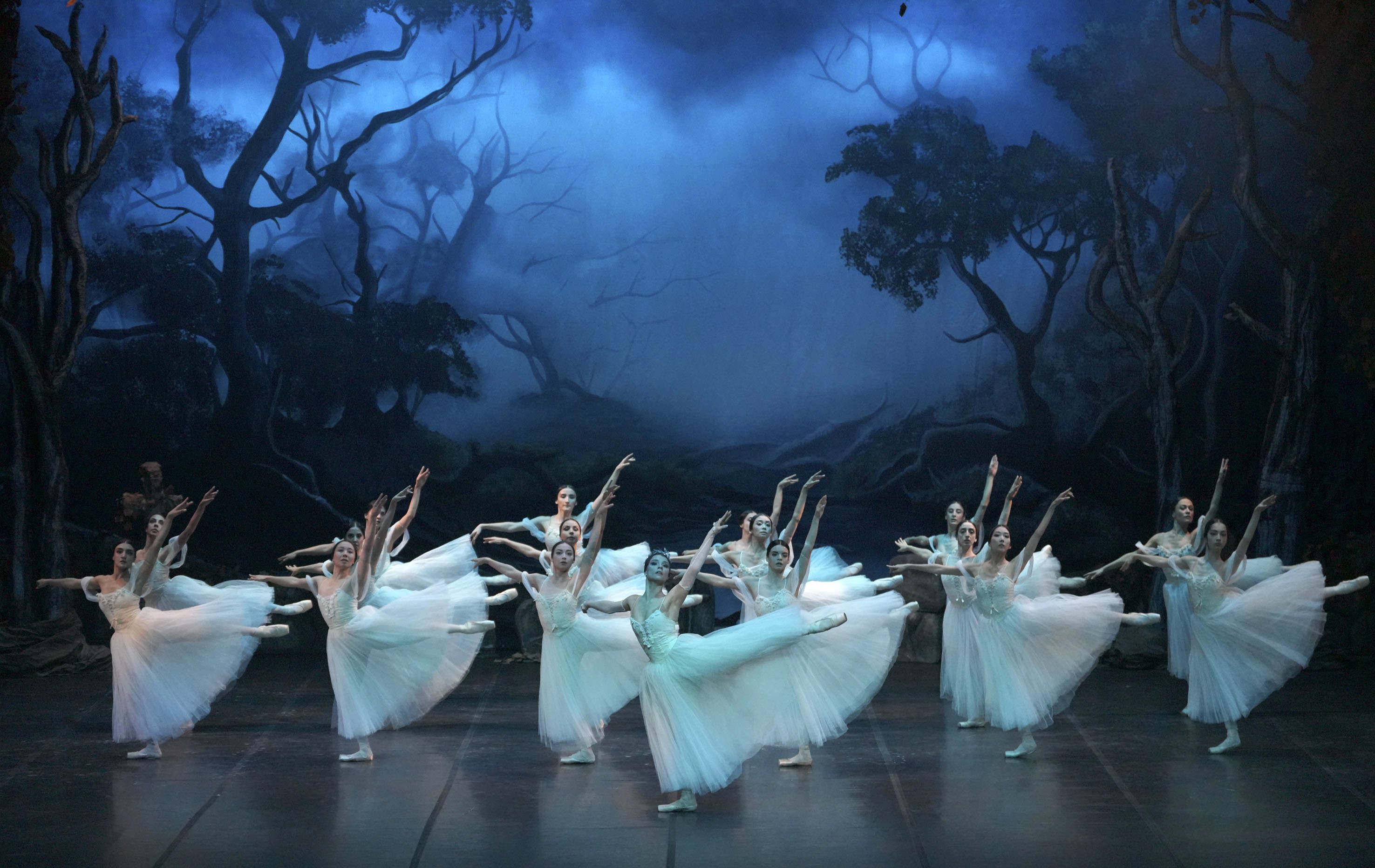 G I S E L L E A N T A L Y A S A H N E S I N D E 1226449 364724