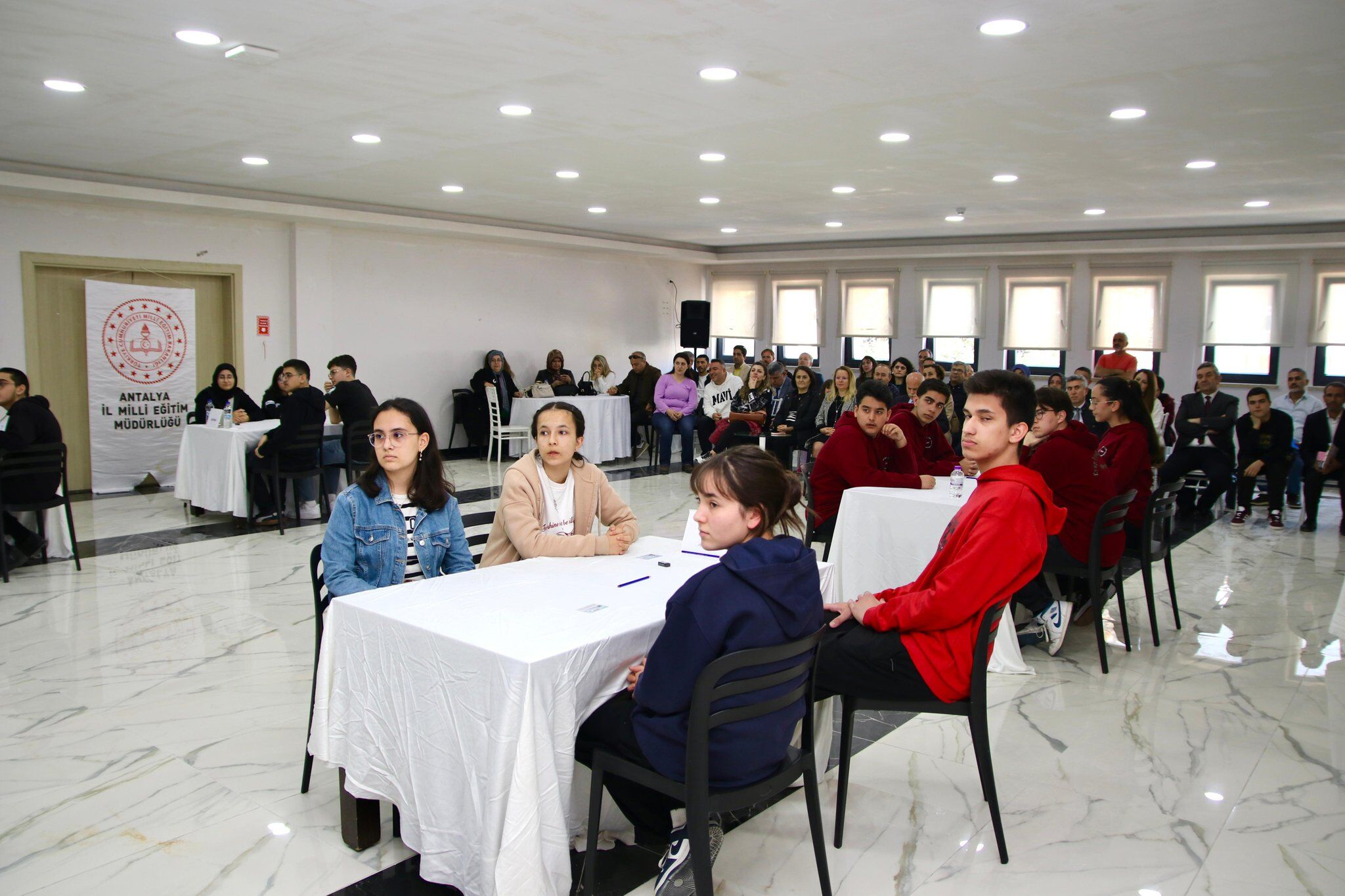 H Cf K 1 A W E A A A Tz