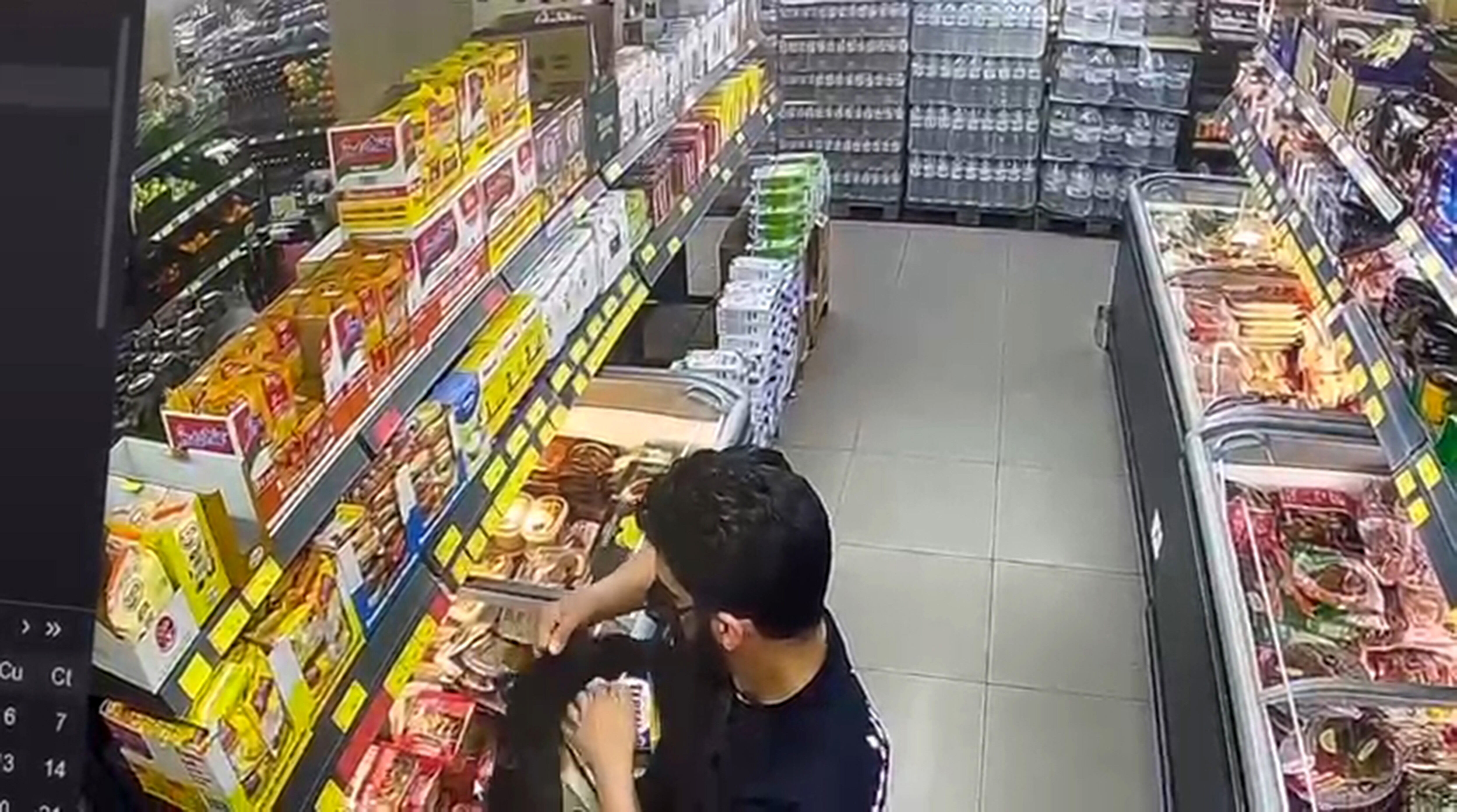 H I R S I Z L I K S U P H E L I S I N I J A S A T Y A K A L A D I 1208389 359352