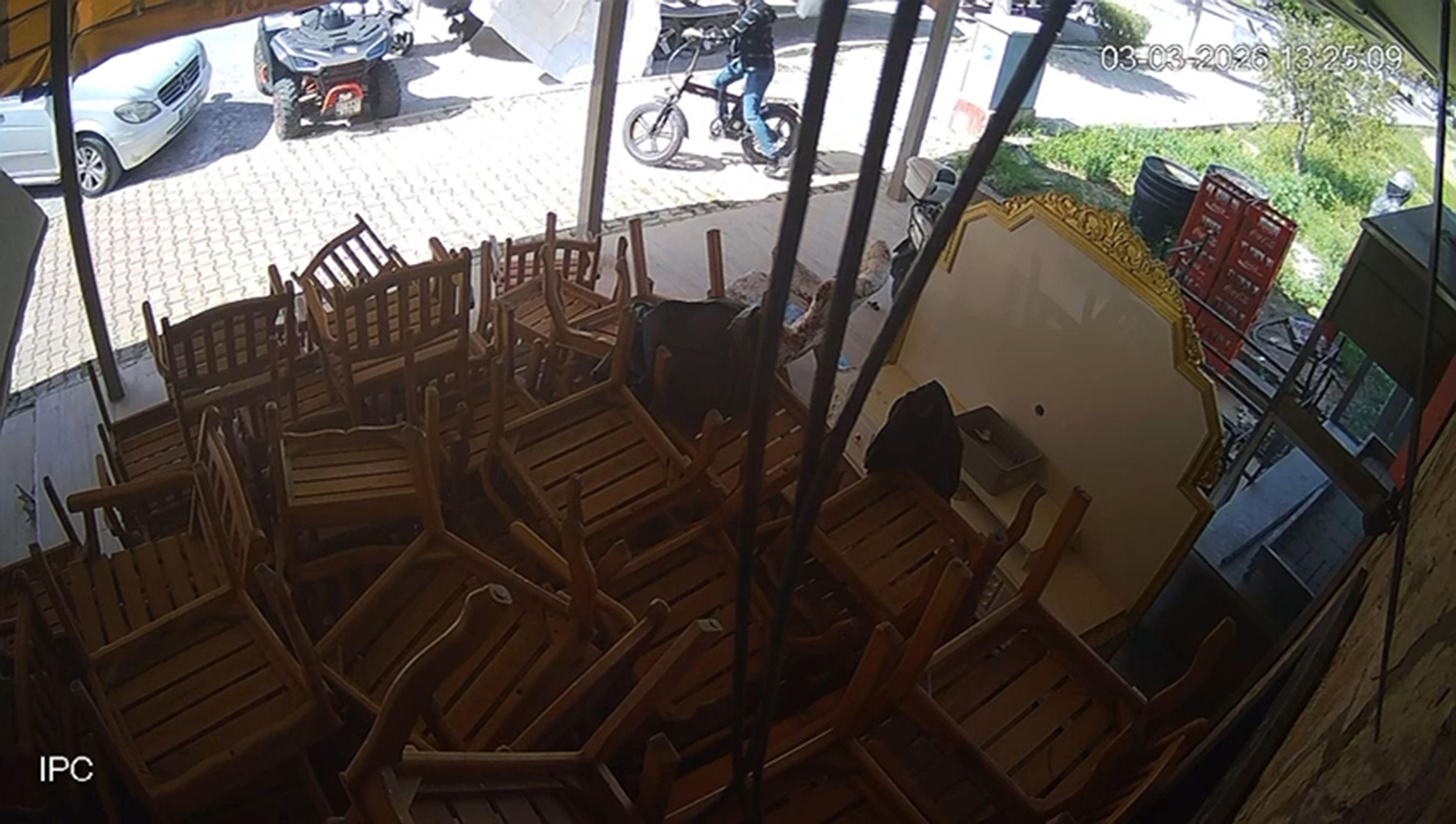 H I R S I Z L I K S U P H E L I S I N I J A S A T Y A K A L A D I 1208392 359352