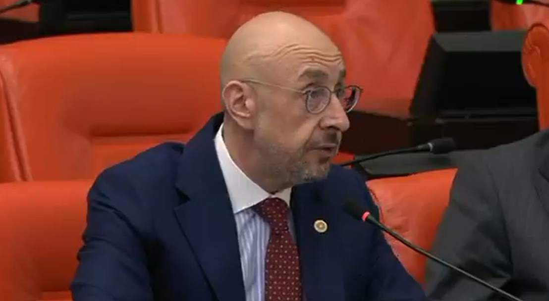 İYİ Partili Uğur Poyraz'dan iktidara eleştiri