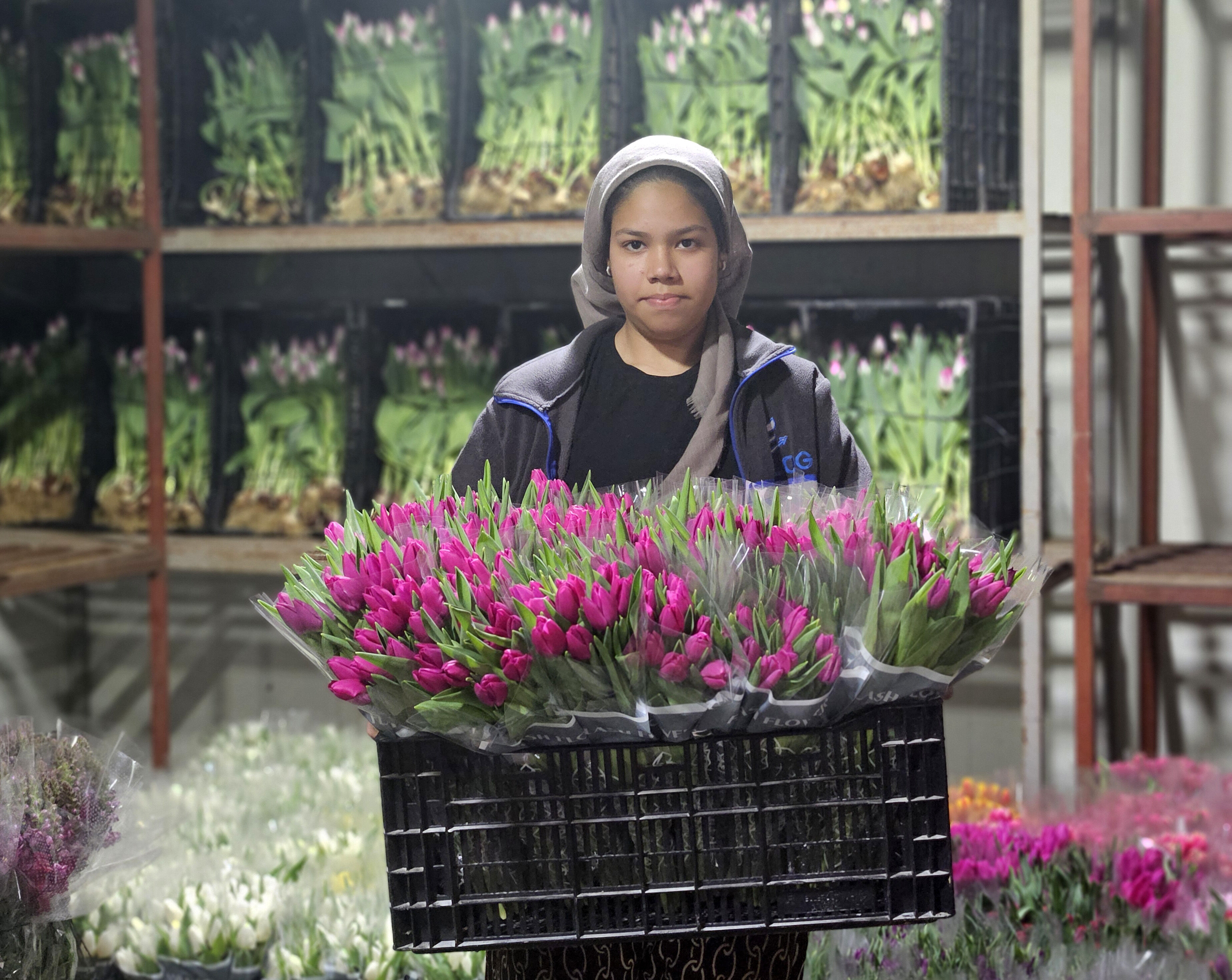 K A D I N L A R G U N U N E O Z E L S U D A L A L E U R E T I M I 1192355 354368