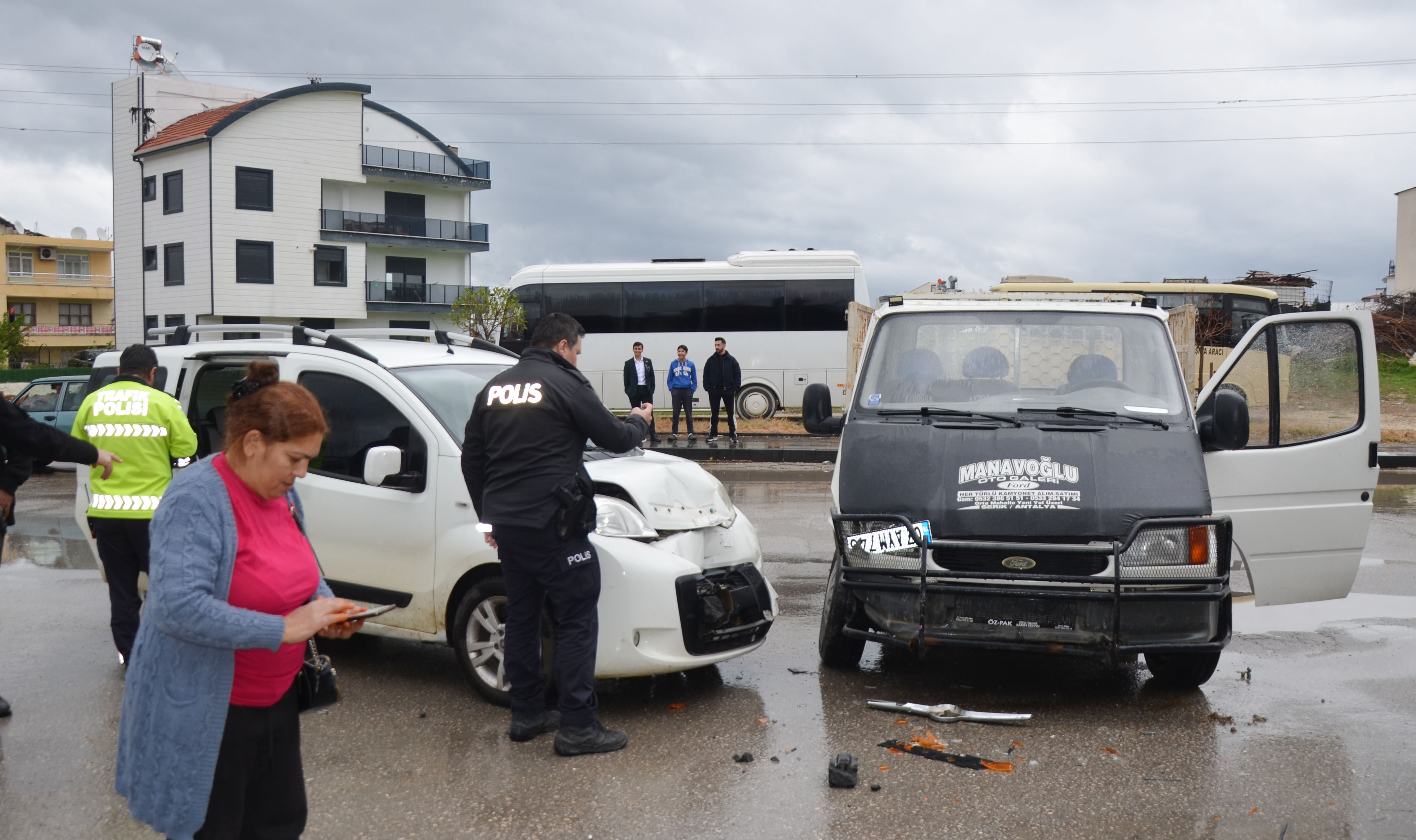 K A M Y O N E T I L E H A F I F T I C A R I A R A C C A R P I S T I 1222824 363591