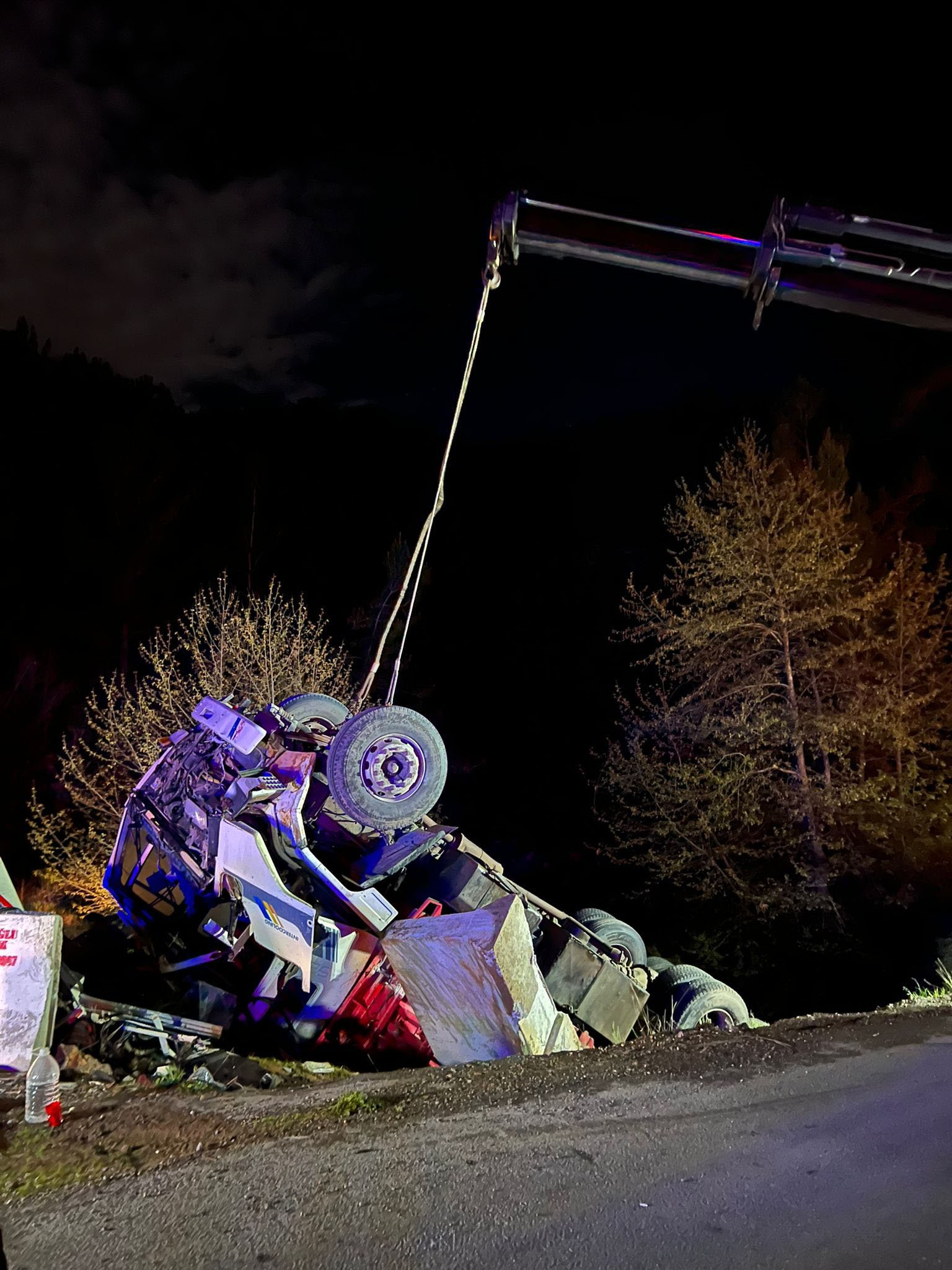 K A M Y O N S A R A M P O L E D E V R I L D I 1 O L U 1 Y A R A 1236382 367697