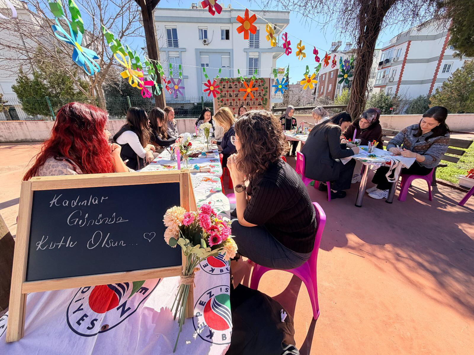 K E P E Z D E N K A D I N L A R G U N U N E O Z E L E T K I N L I K 1198720 356474