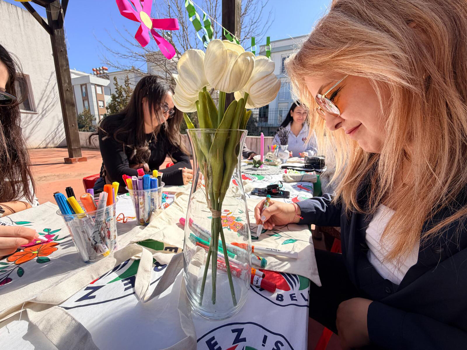 K E P E Z D E N K A D I N L A R G U N U N E O Z E L E T K I N L I K 1198722 356474