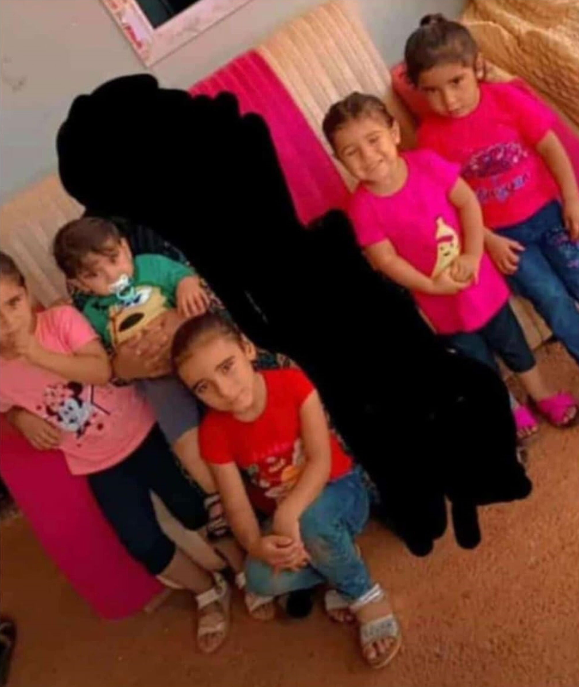 K O N T E Y N E R Y A N G I N I N D A O L E N A N N E I L E 5 C O C 1223347 363728