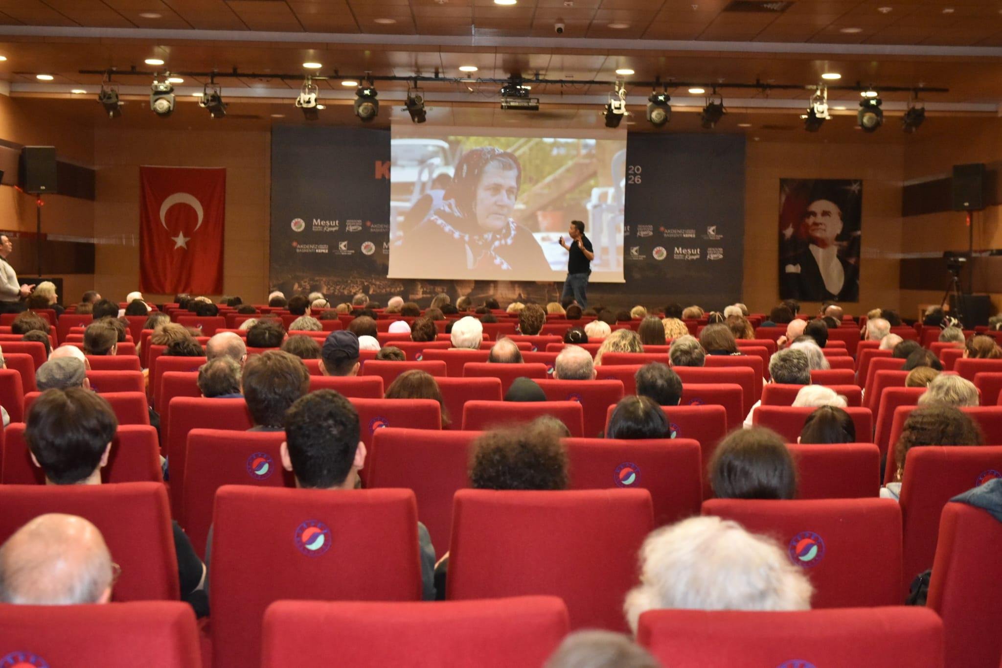 Kepez Kitap Fuarinda Ahmet Serif Izgorenden Ilham Veren Soylesi Hayata Deger Katmak 4