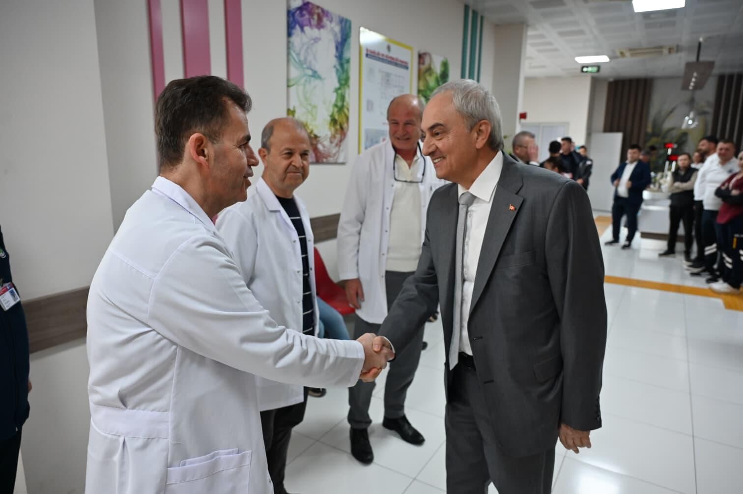 Kocagoz, Saglik Calisanlarinin Tip Bayramini Kutladi 5