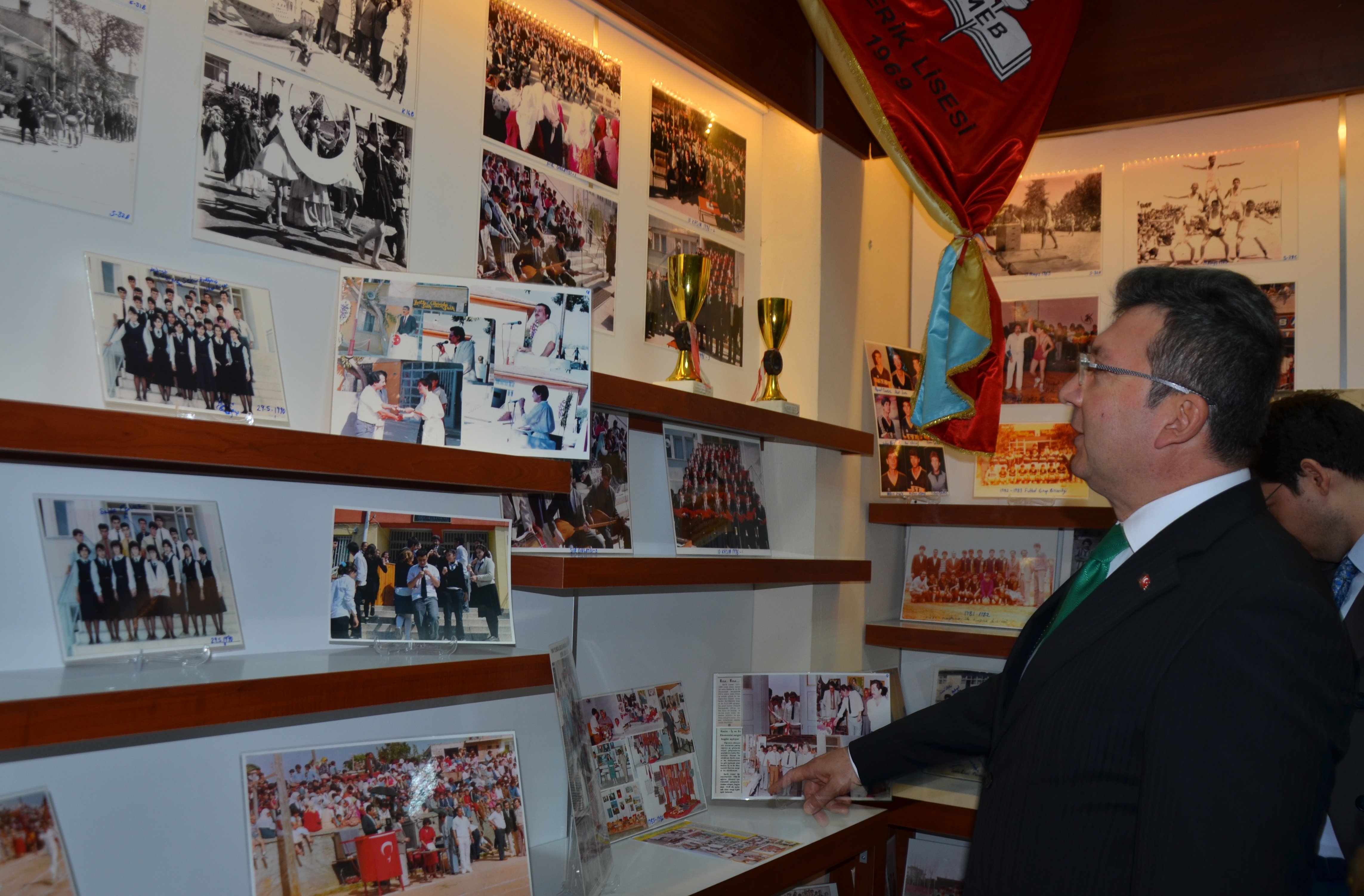 L I S E Y E O Z E L M U Z E 1228839 365500