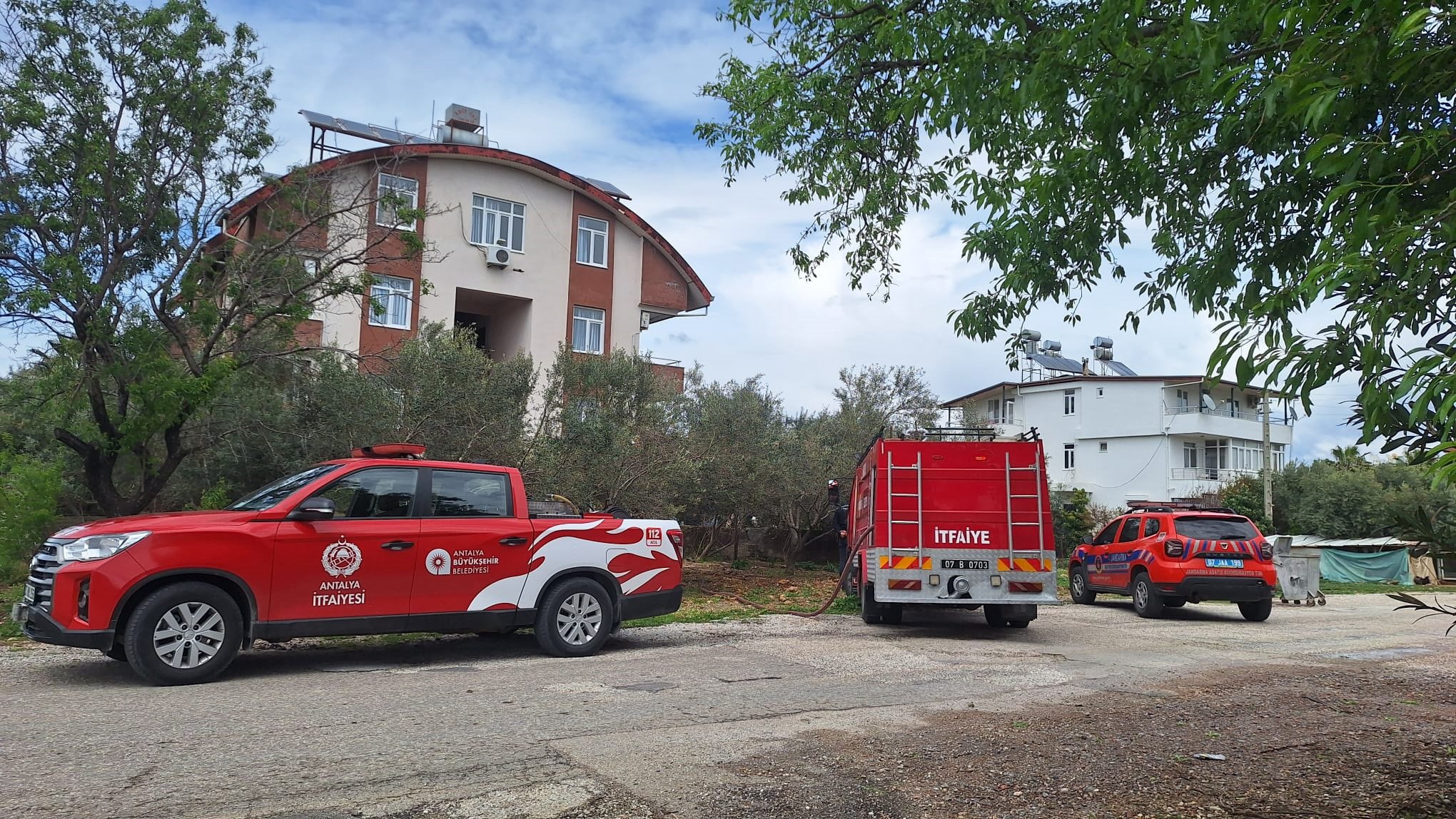 Manavgat'ta lojmanda yangın