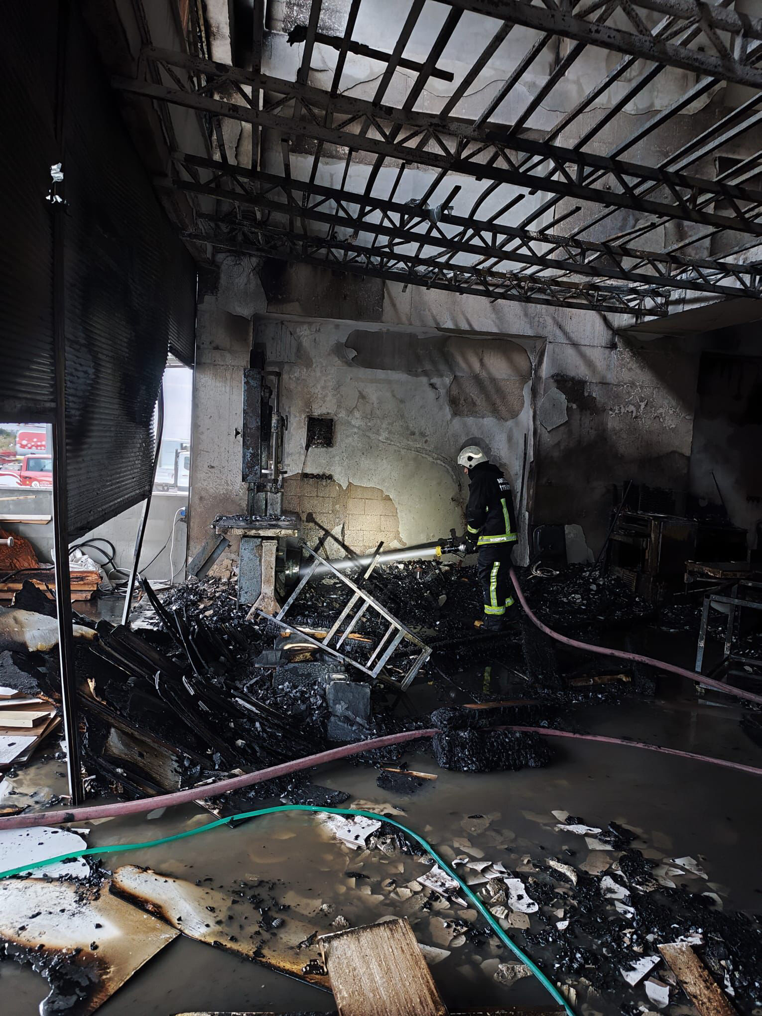 M O B I L Y A A T O L Y E S I N D E K I Y A N G I N I I T F A I Y E S O 1218608 362367