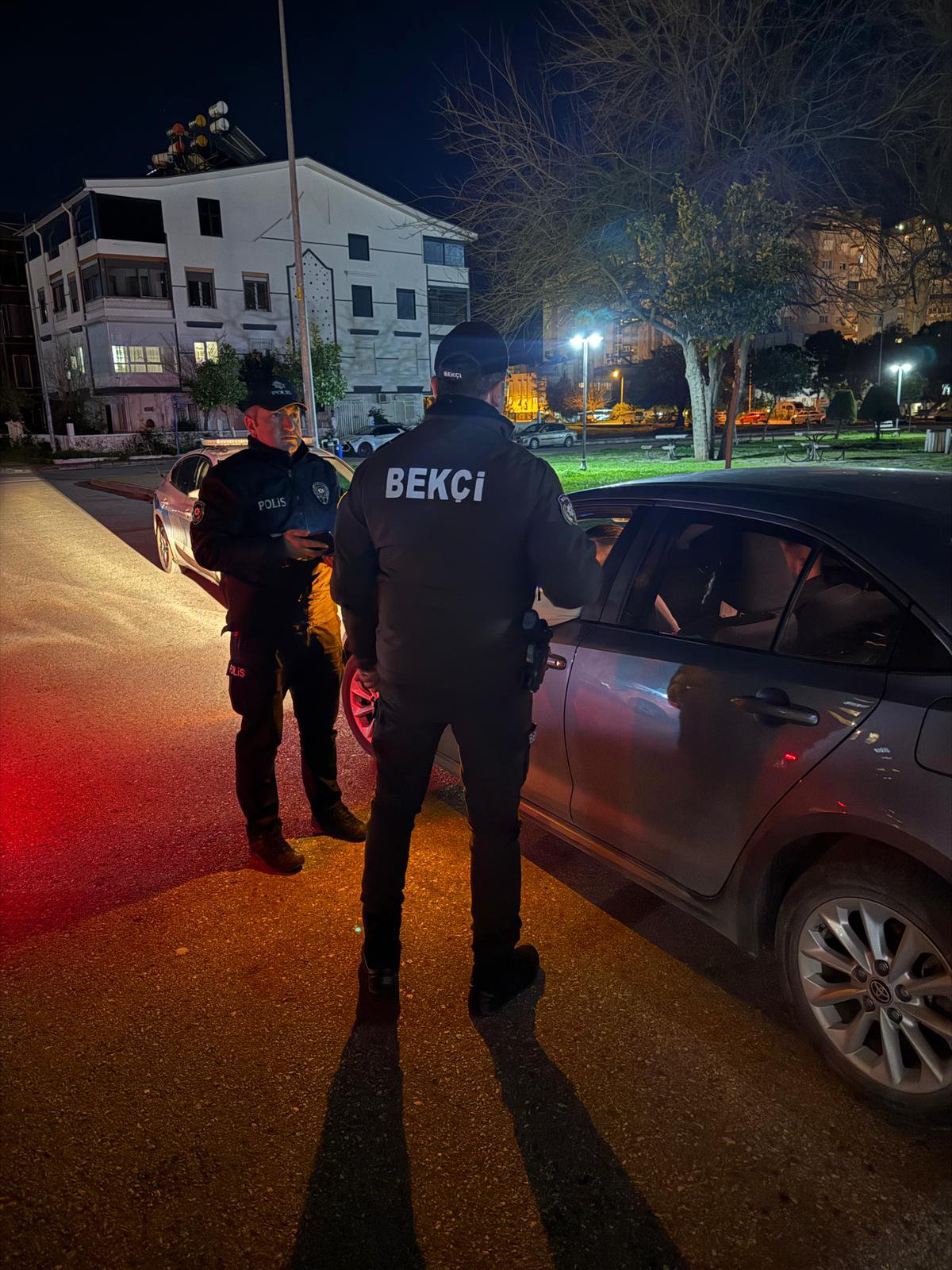 Parktaki gürültü sorununa polis çözümü