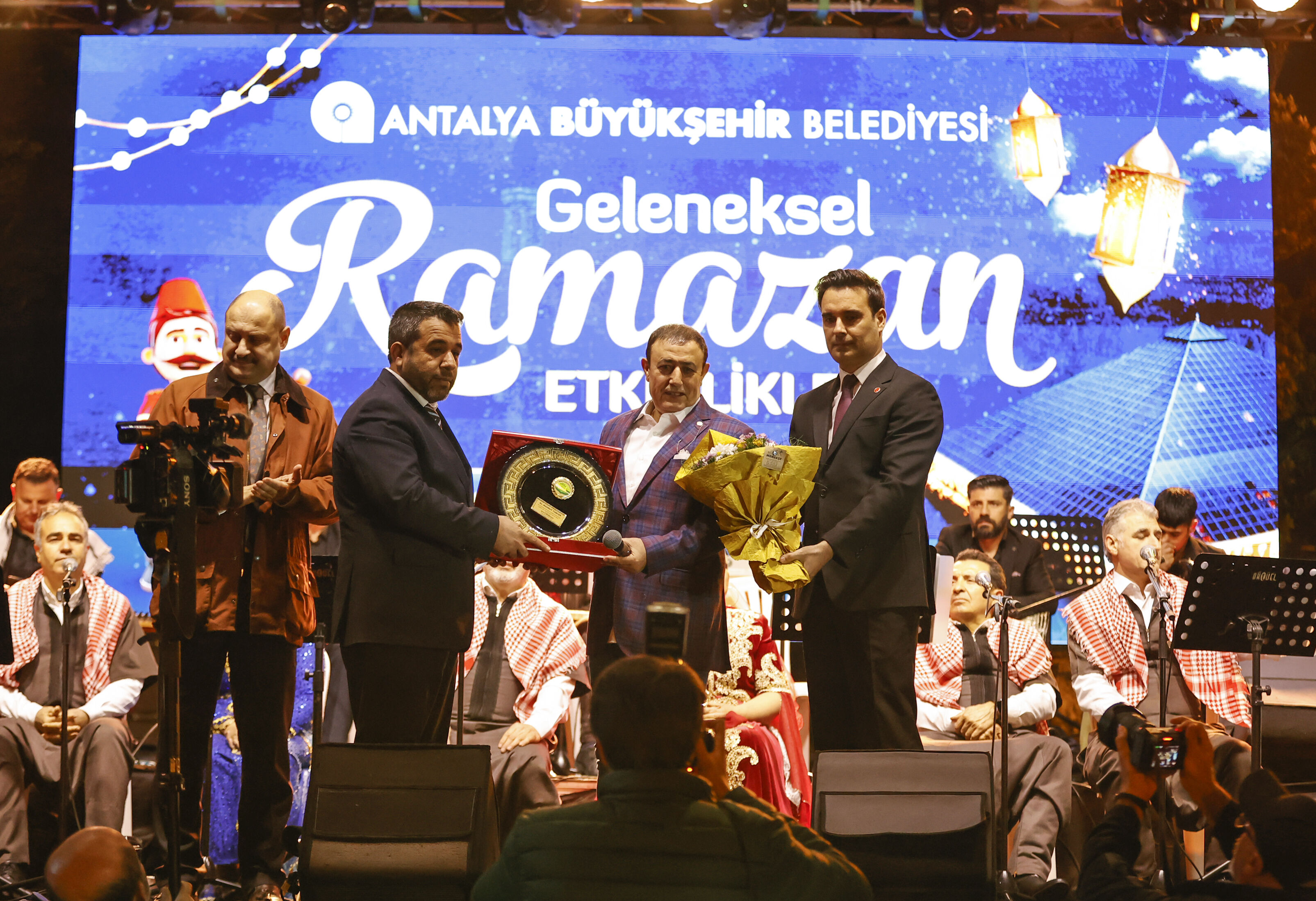 Ramazan Şenliklerinde Şanlıurfalılar Ve Elazığlılar Gecesi Rüzgârı Esti (4)