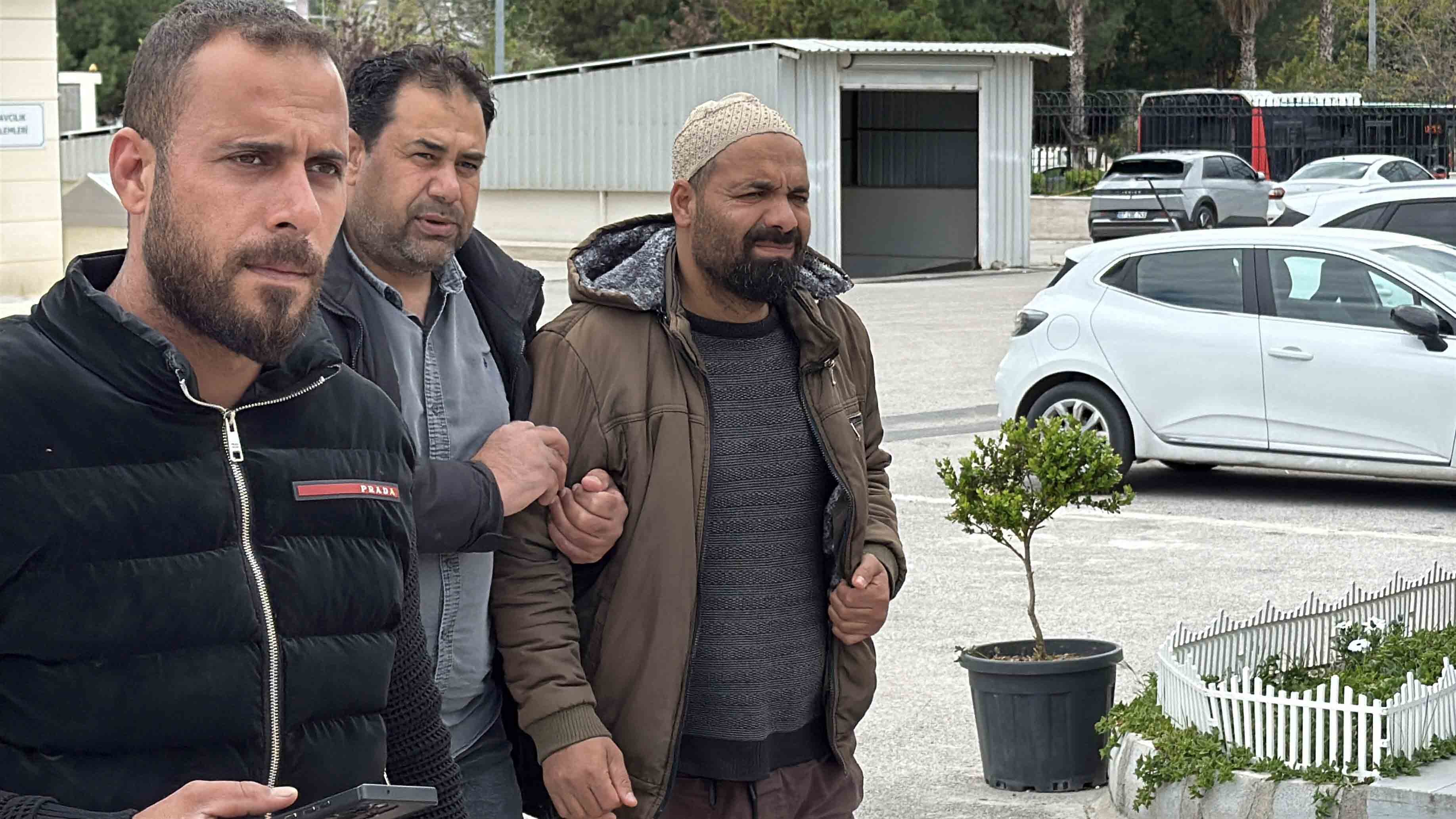 S E R A I S C I S I K A D I N I N O L U M U N D E E S I N I N D E A 1236369 367694