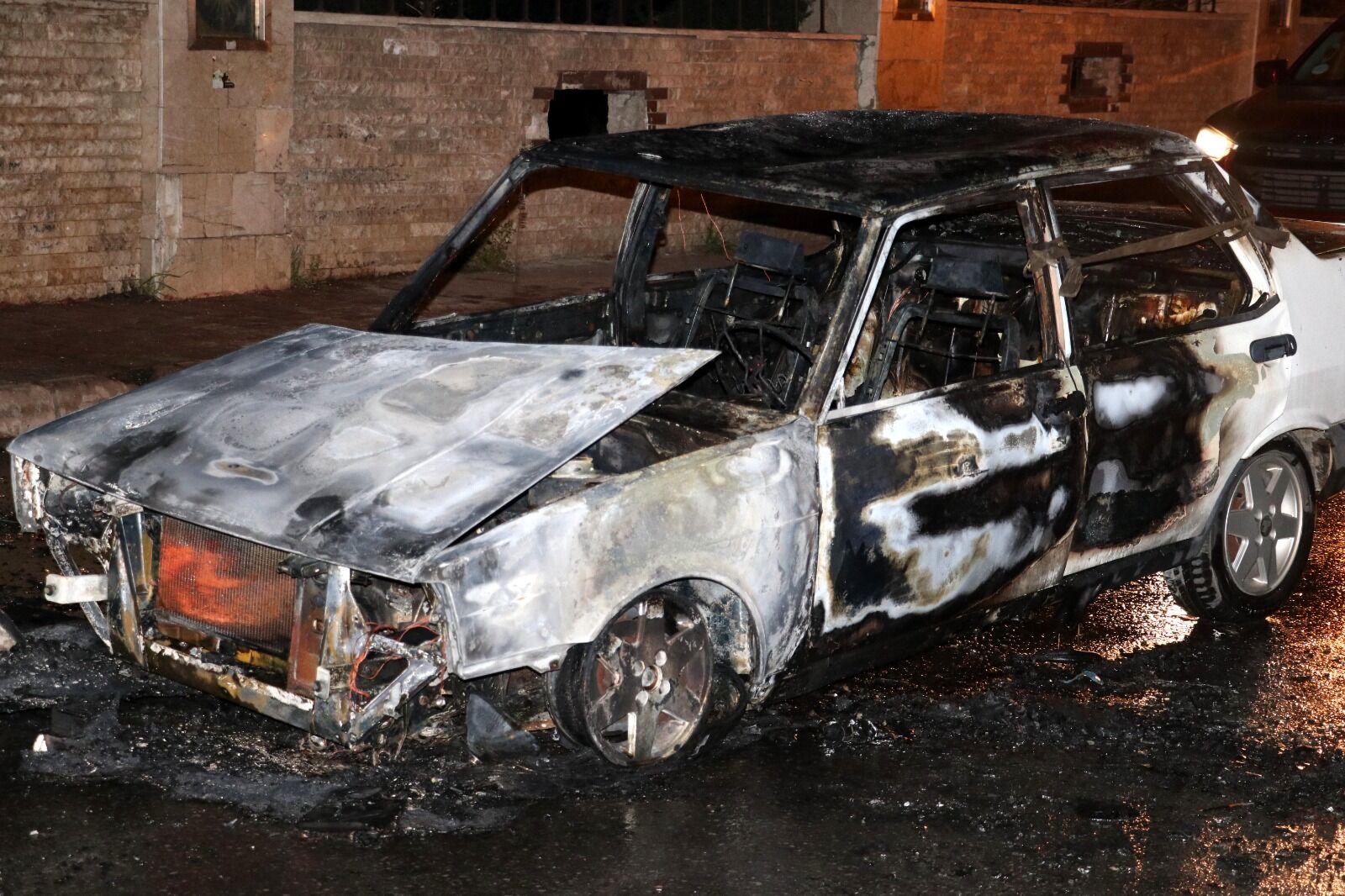 S E Y I R H A L I N D E K I O T O M O B I L A L E V A L E V Y A N D I 1196692 355844