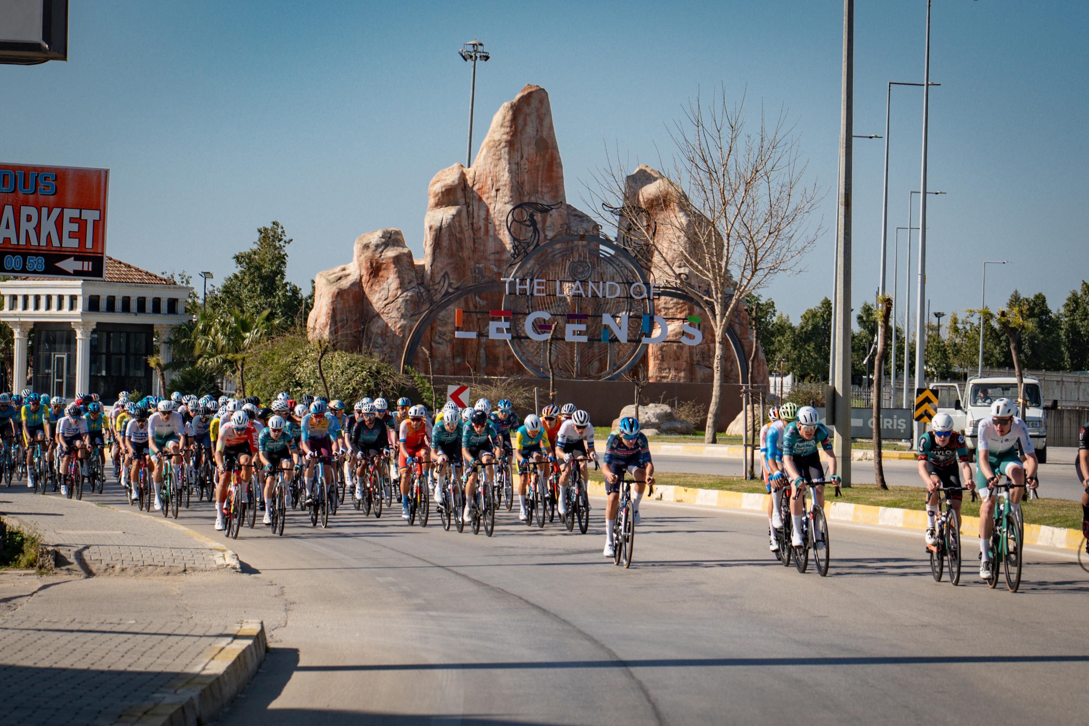 T O U R O F A N T A L Y A H E Y E C A N I T H E L A N D O F L E G 1209123 359563