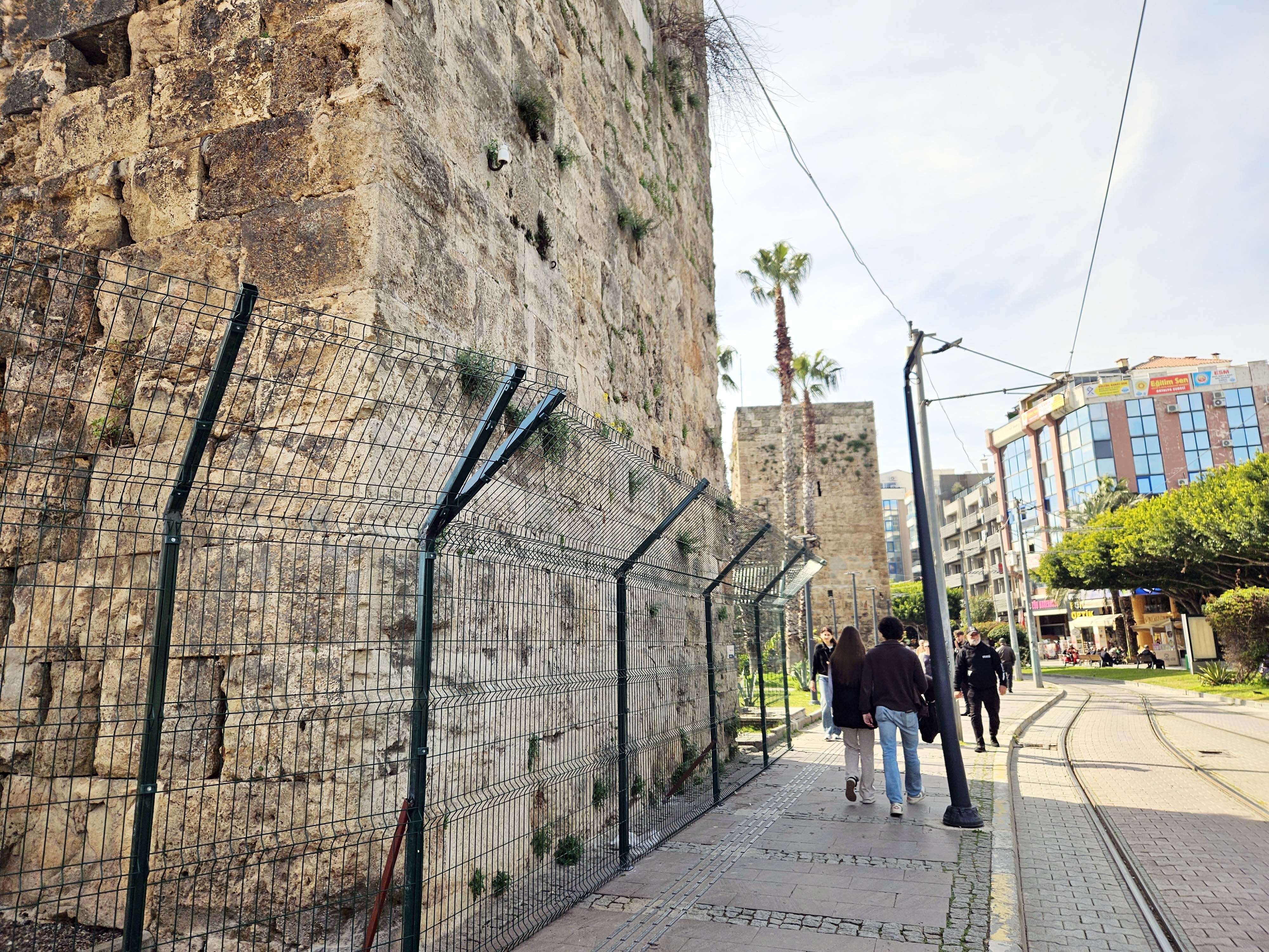 T R A M V A Y T E H D I D I N D E K I 2 B I N Y I L L I K B U R C L A 1222800 363586