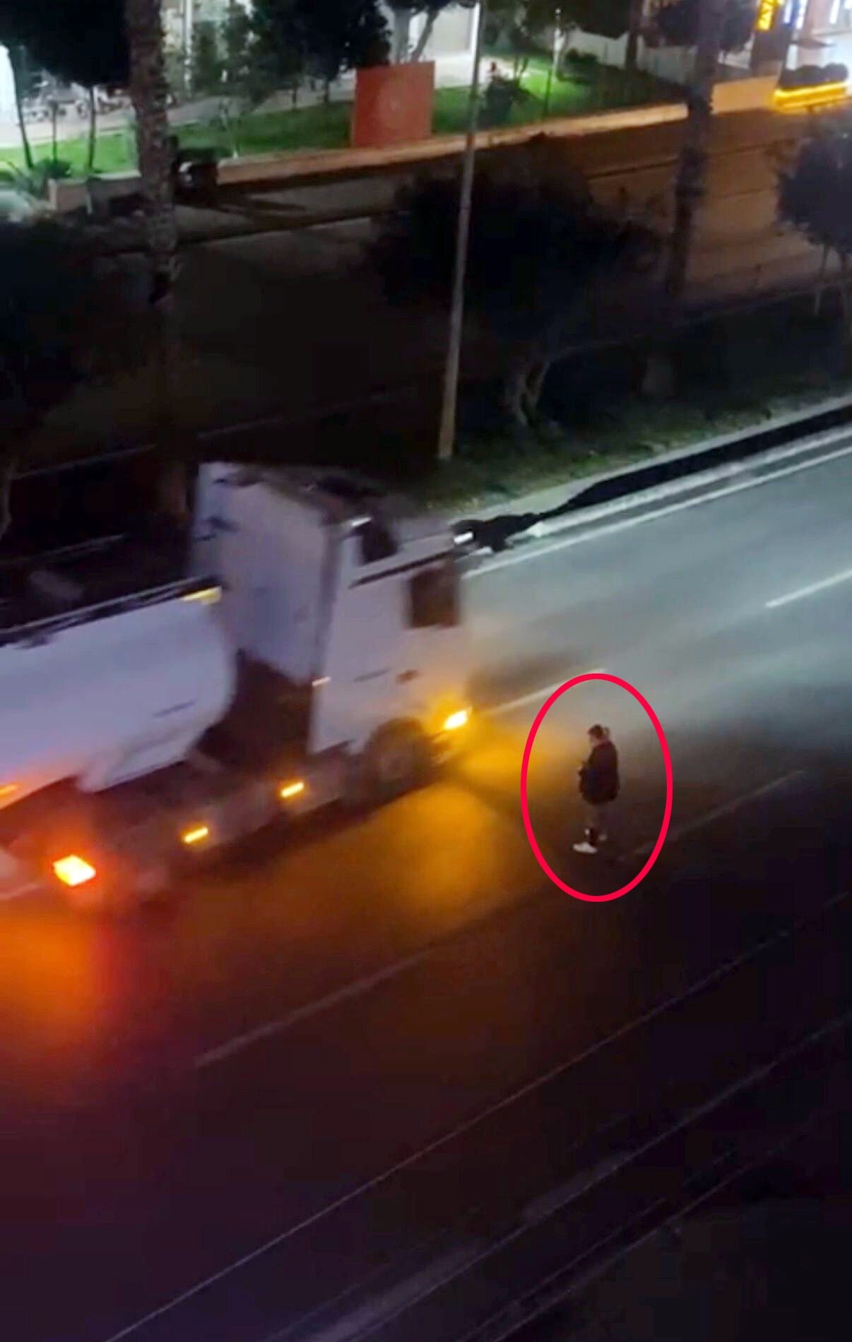 Y O L O R T A S I N D A B E K L E D I S U R U C U L E R E Z O R A N 1200512 357030