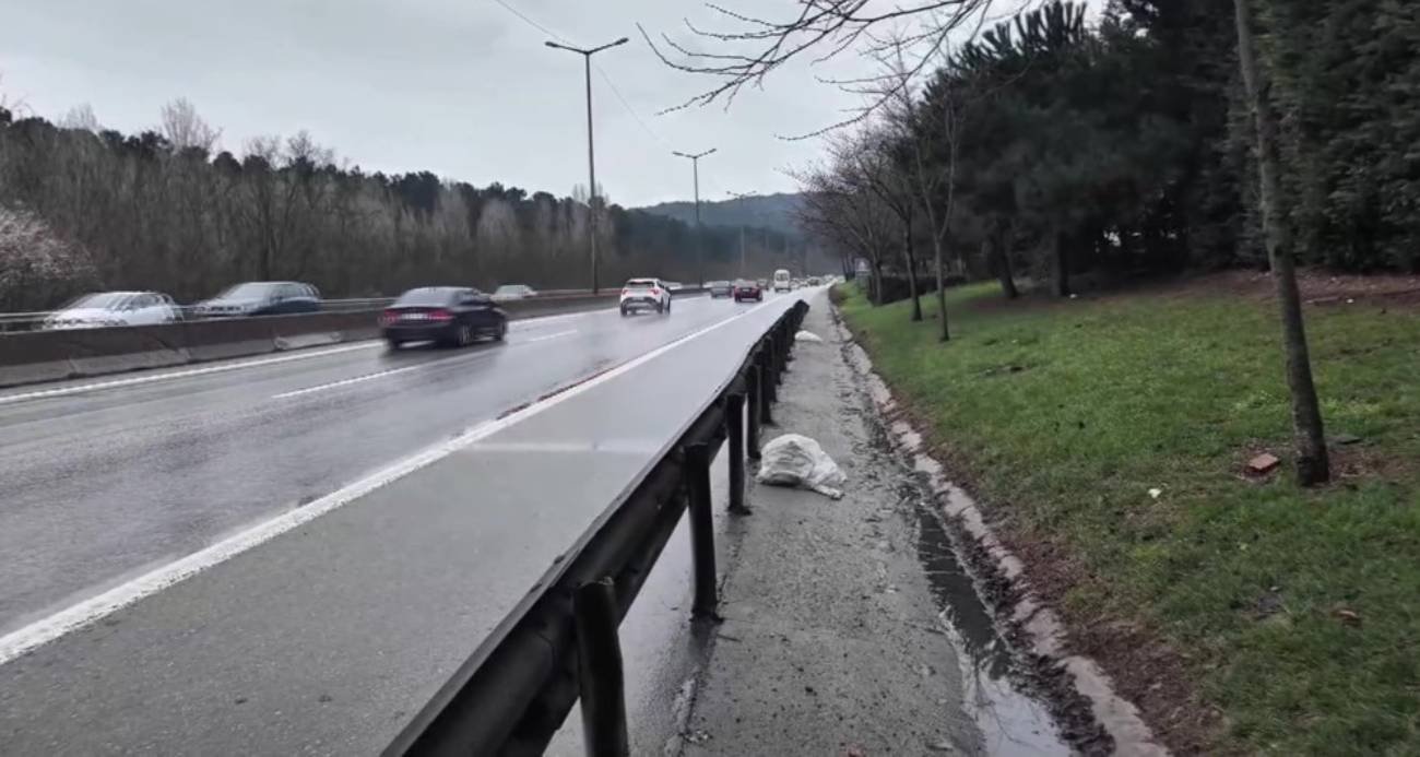 Yol kenarında ölü bebek bulundu