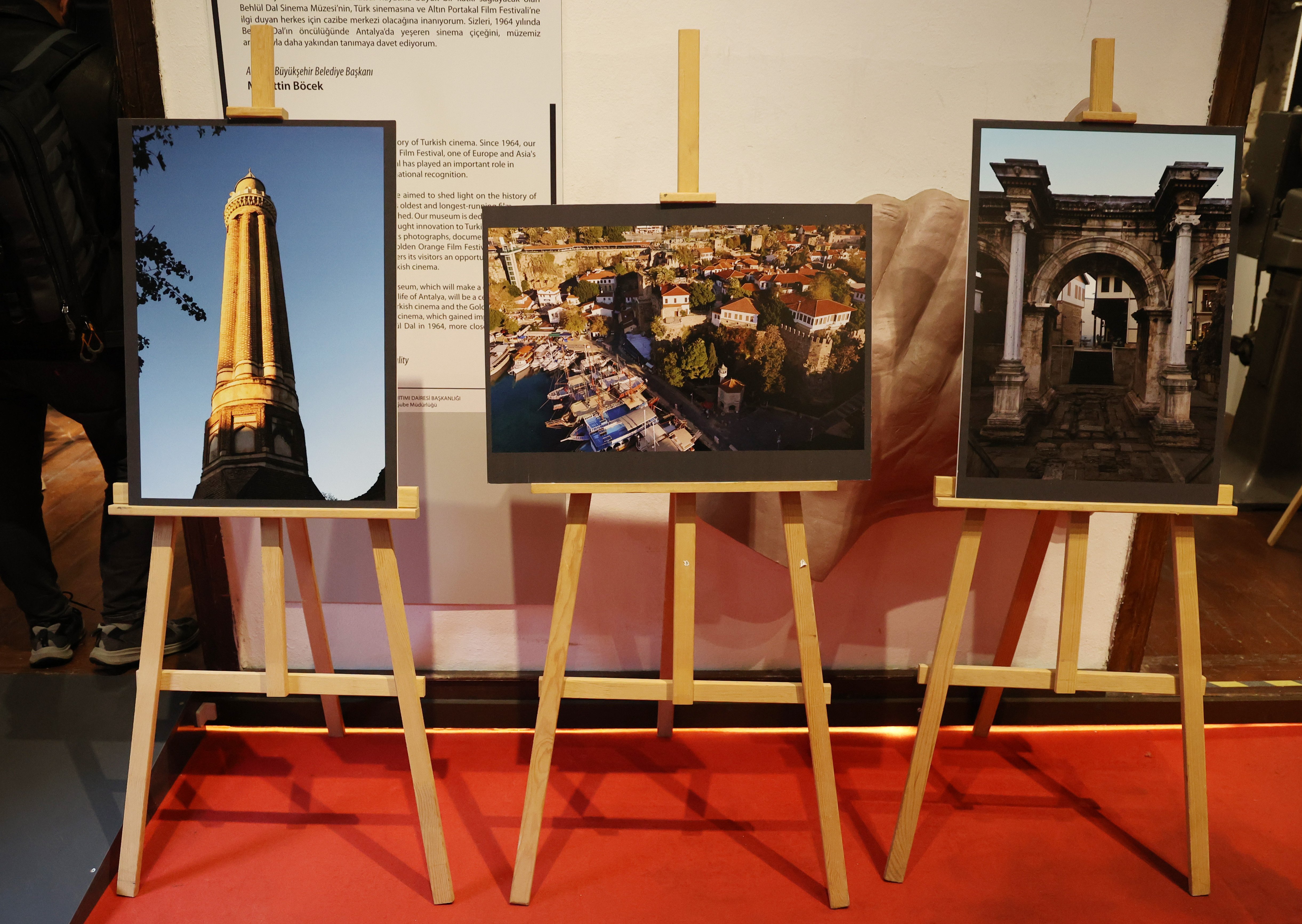 'Zamanın İçinde Kaleiçi' sanatseverlerle buluştu