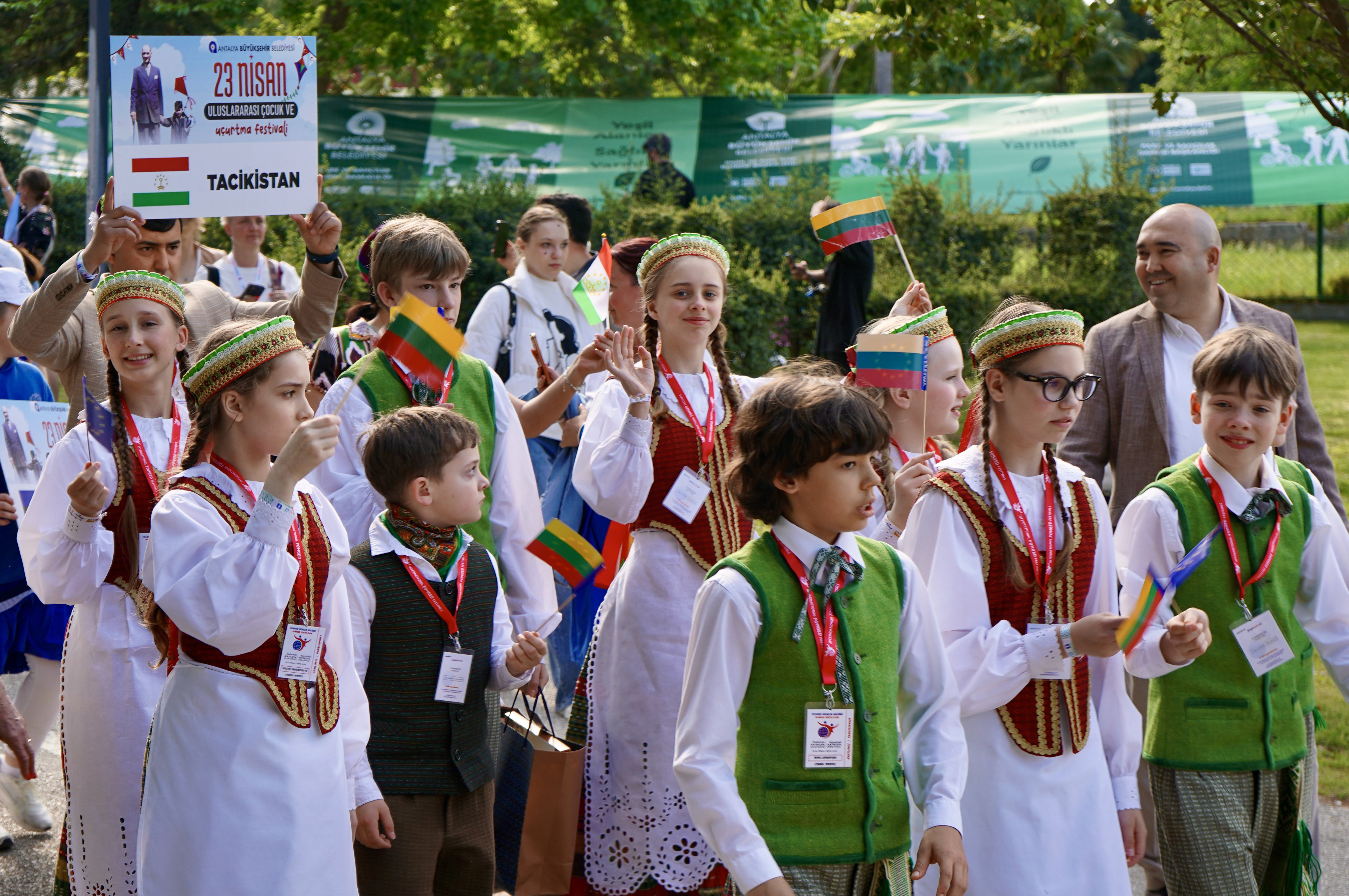 Antalya'da Sevgi Korteji