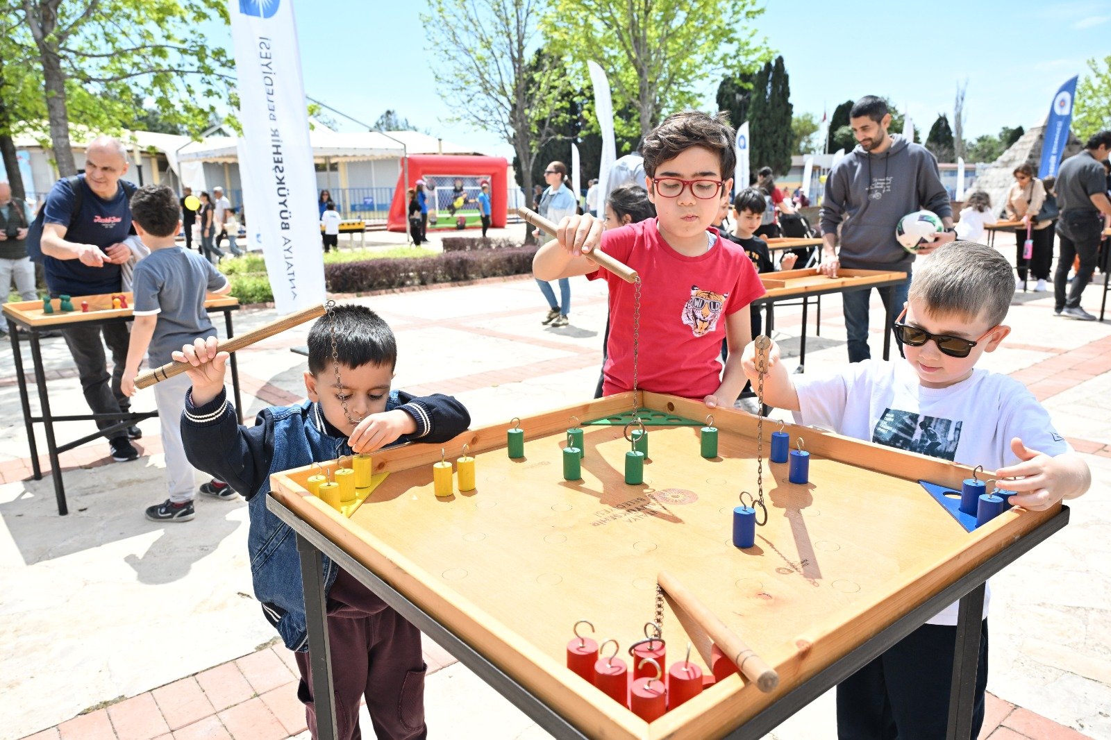 23 Nisan Cocuk Ve Ucurtma Festivali Bayr 1267266 377243 (1)