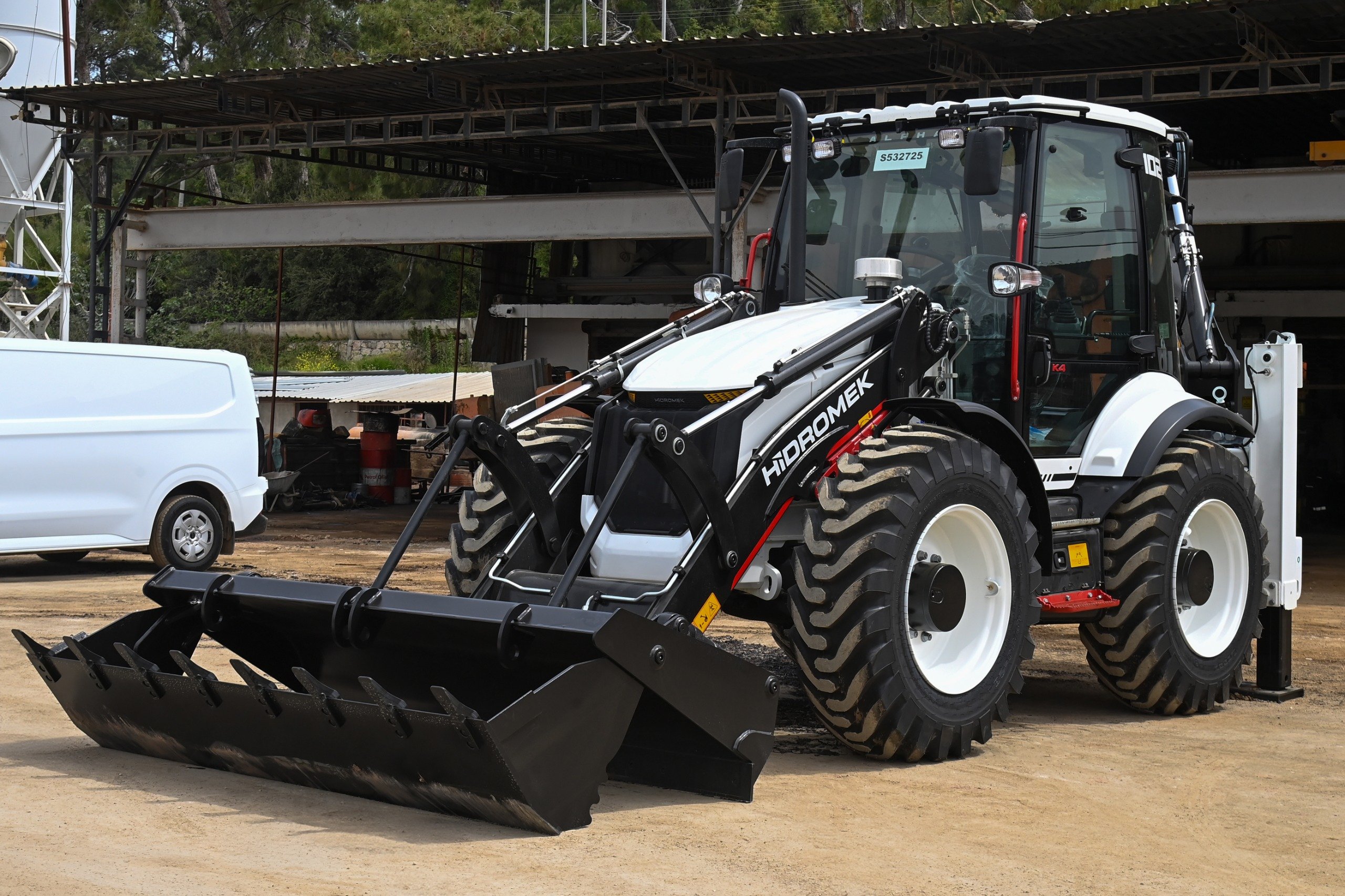 Kumluca Belediyesi’nin hizmet filosu büyüyor