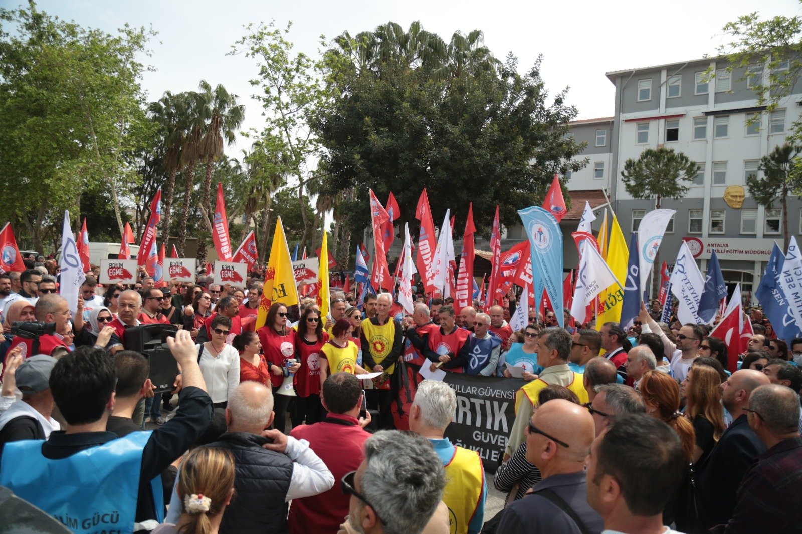 44445Eae F92A 4465 9E57 8281Adba7399