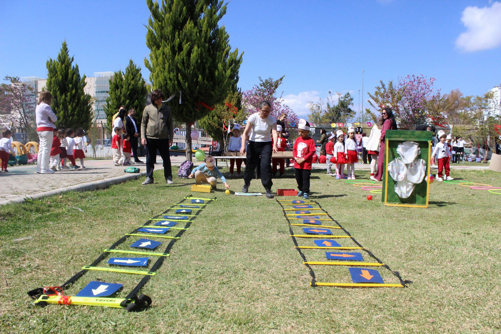 75. Y I L K R E S V E C O C U K K U L U B U N D E 23 N I S A 1272724 378813