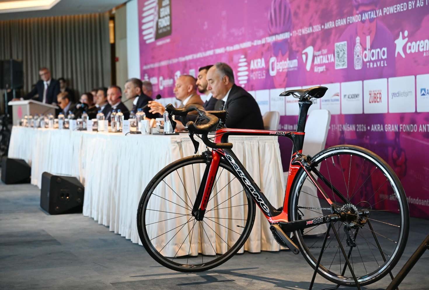 A K R A G R A N F O N D O A N T A L Y A I C I N G E R I S A Y I M 1249261 371682