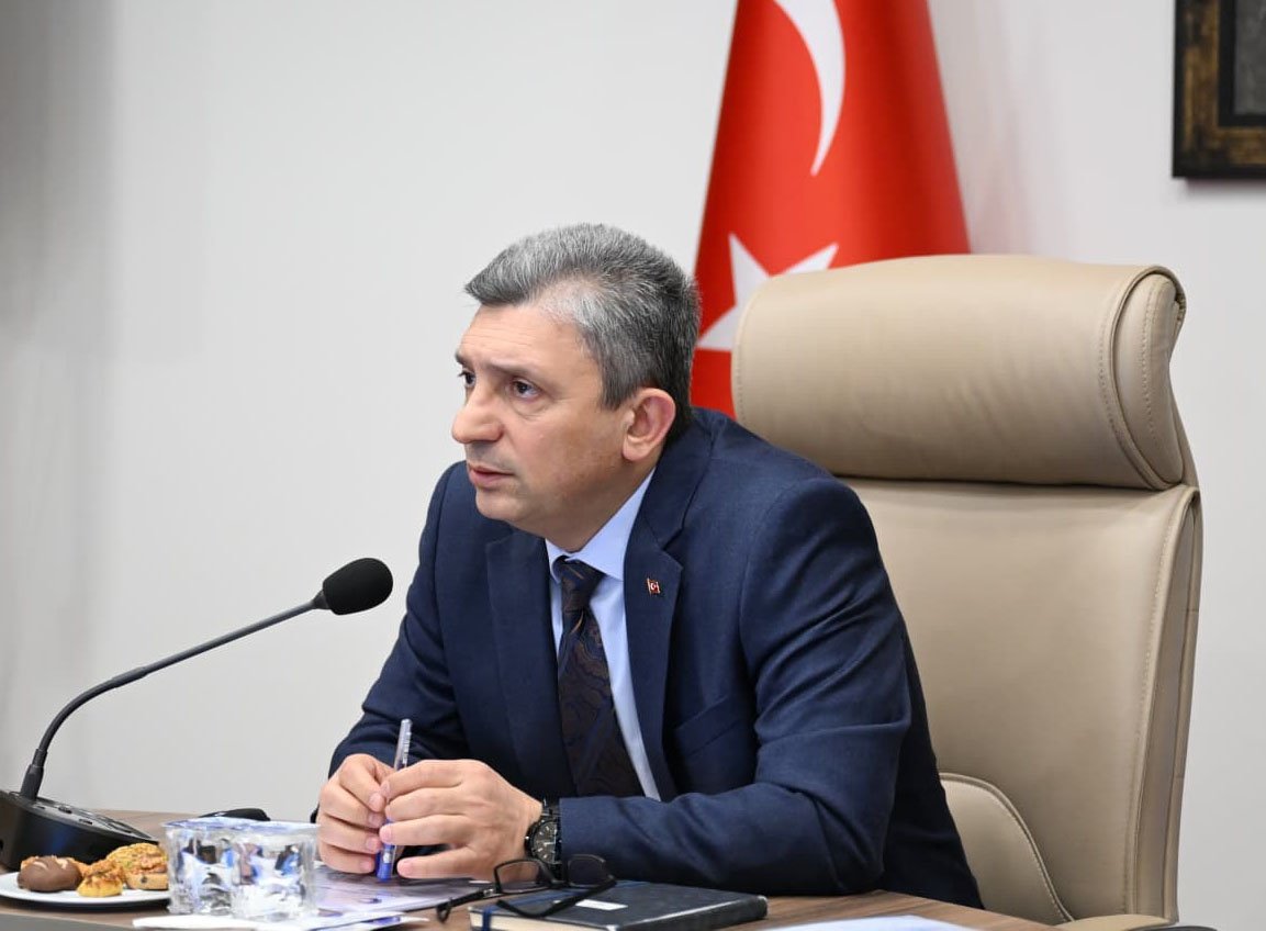 A N T A L Y A’ D A H E D E F M A V I A K D E N I Z 1244064 370138