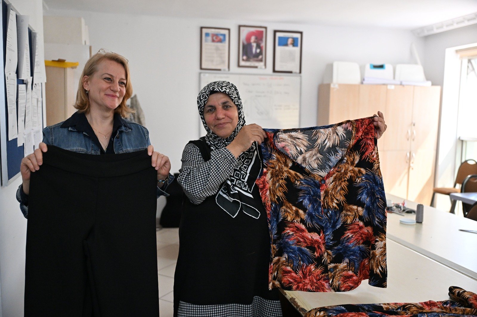 A T A S E M’ I N H O B I V E I S T I H D A M K U R S L A R I N A Y O 1270674 378180