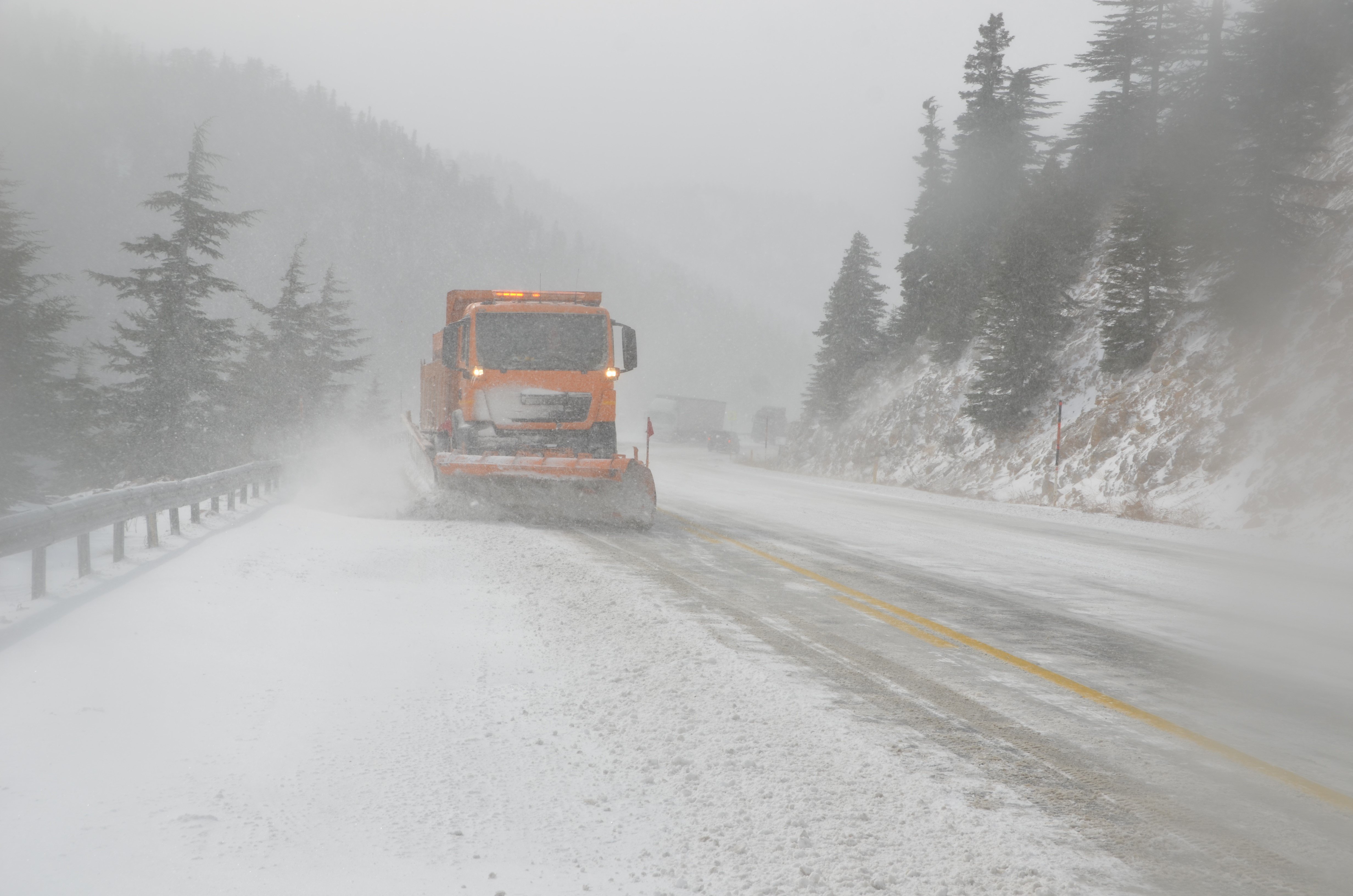 Antalya-Konya yolunda kar mesaisi