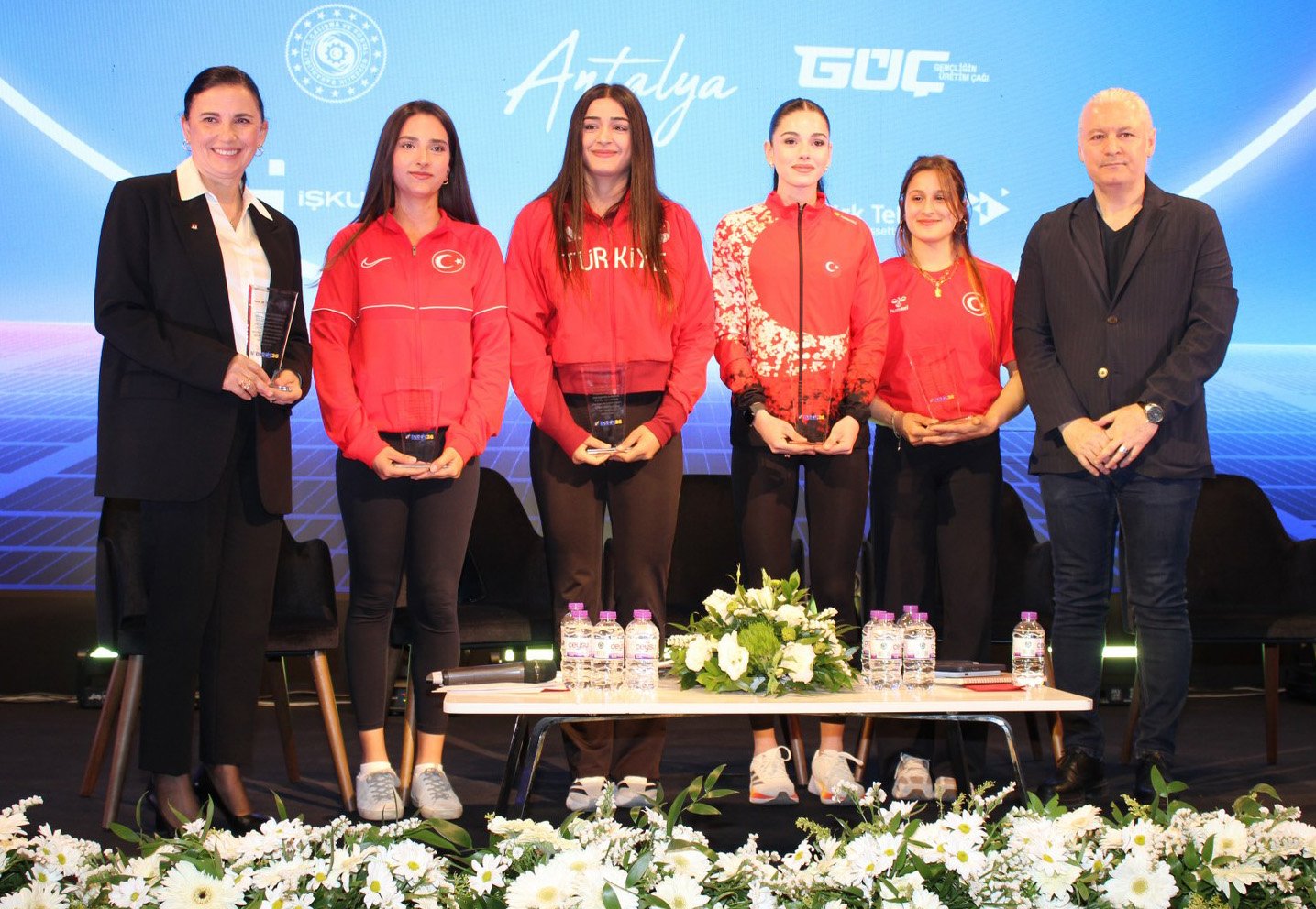 B A K I F26’ D A M I L L I T A K I M K A D I N S P O R C U L A R I 1261769 375492