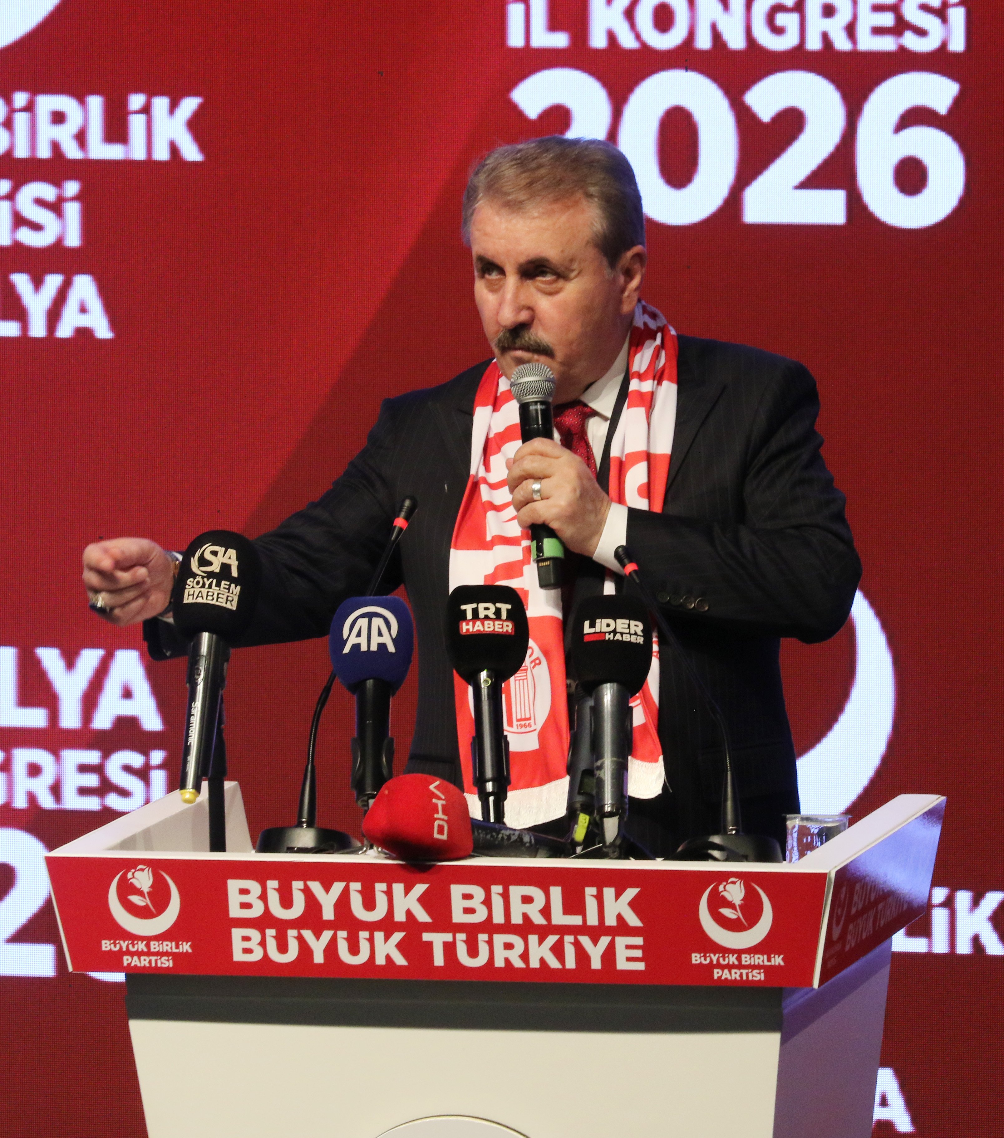 D E S T I C I A M E R I K A D A O L A N B I Z D E D E O L A C A K 1244915 370396