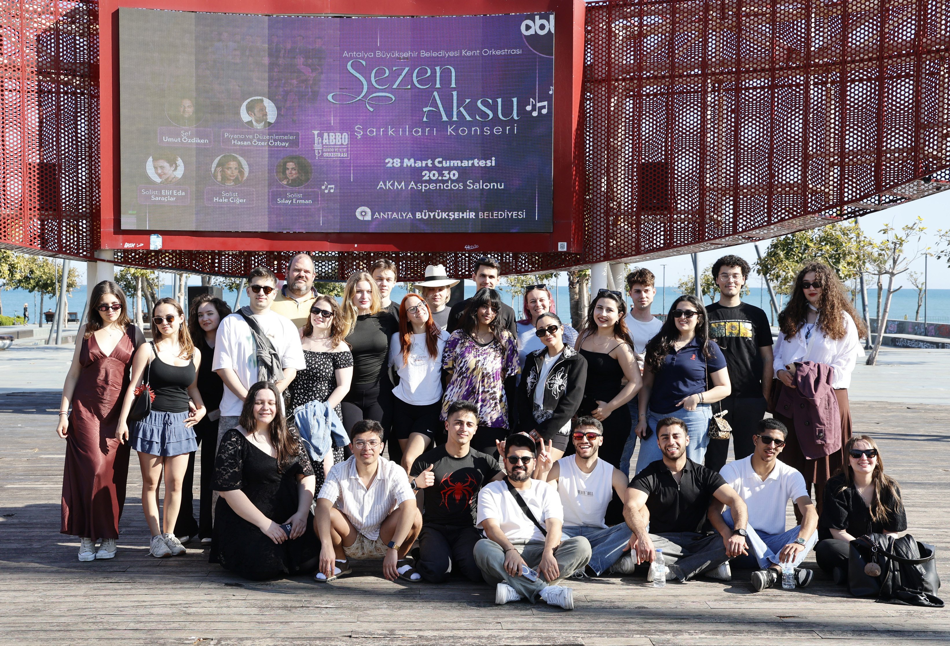 E R A S M U S L U G E N C L E R D E N M I N I K O N S E R 1248751 371516