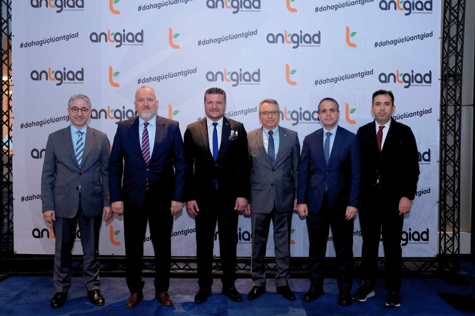 E R C A N Y A V A S B A R I S V A R S A T U R I Z M V A R D I R 1242974 369809